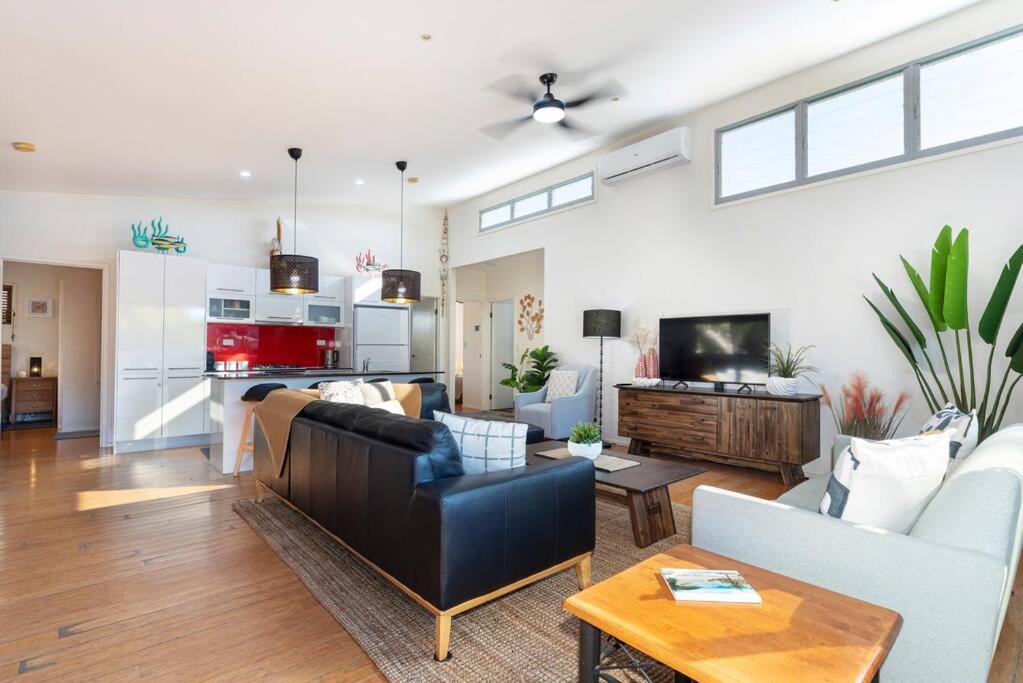 Delightful Dicky Beach Holiday House