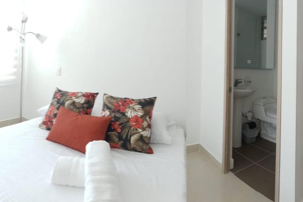 Cómodo Apartamento 3 Alcobas en Club House