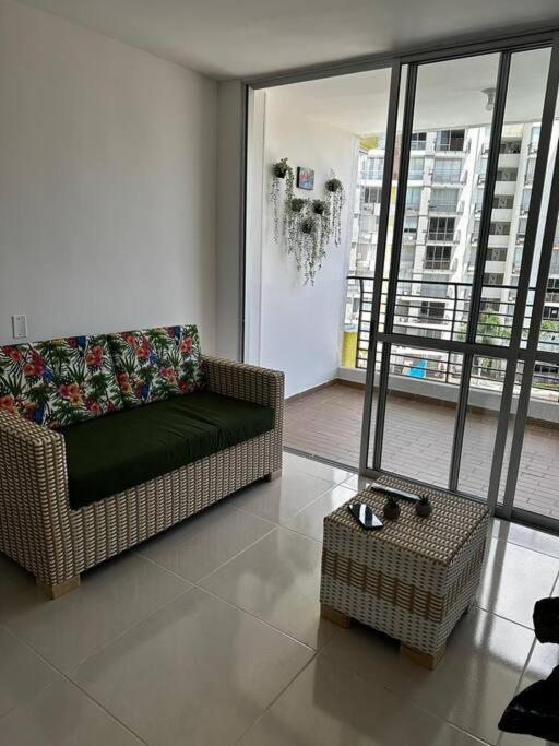 Cómodo Apartamento 3 Alcobas en Club House