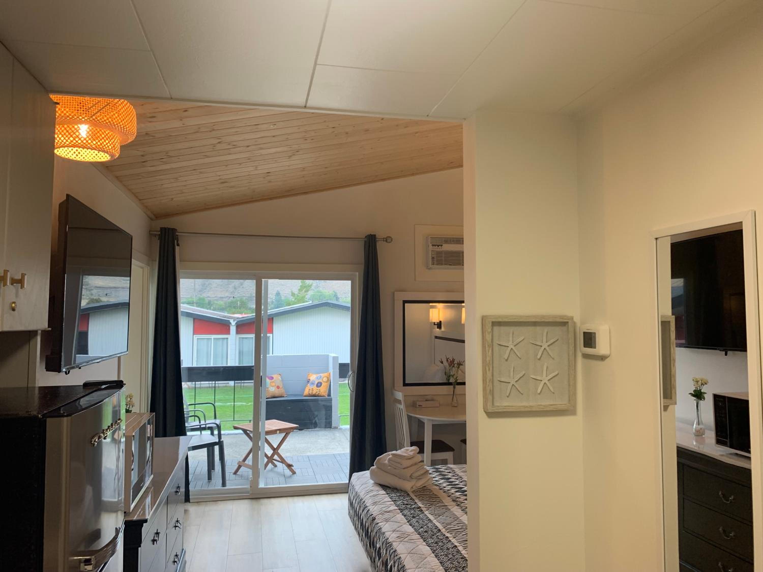 Destination Inn Cache Creek