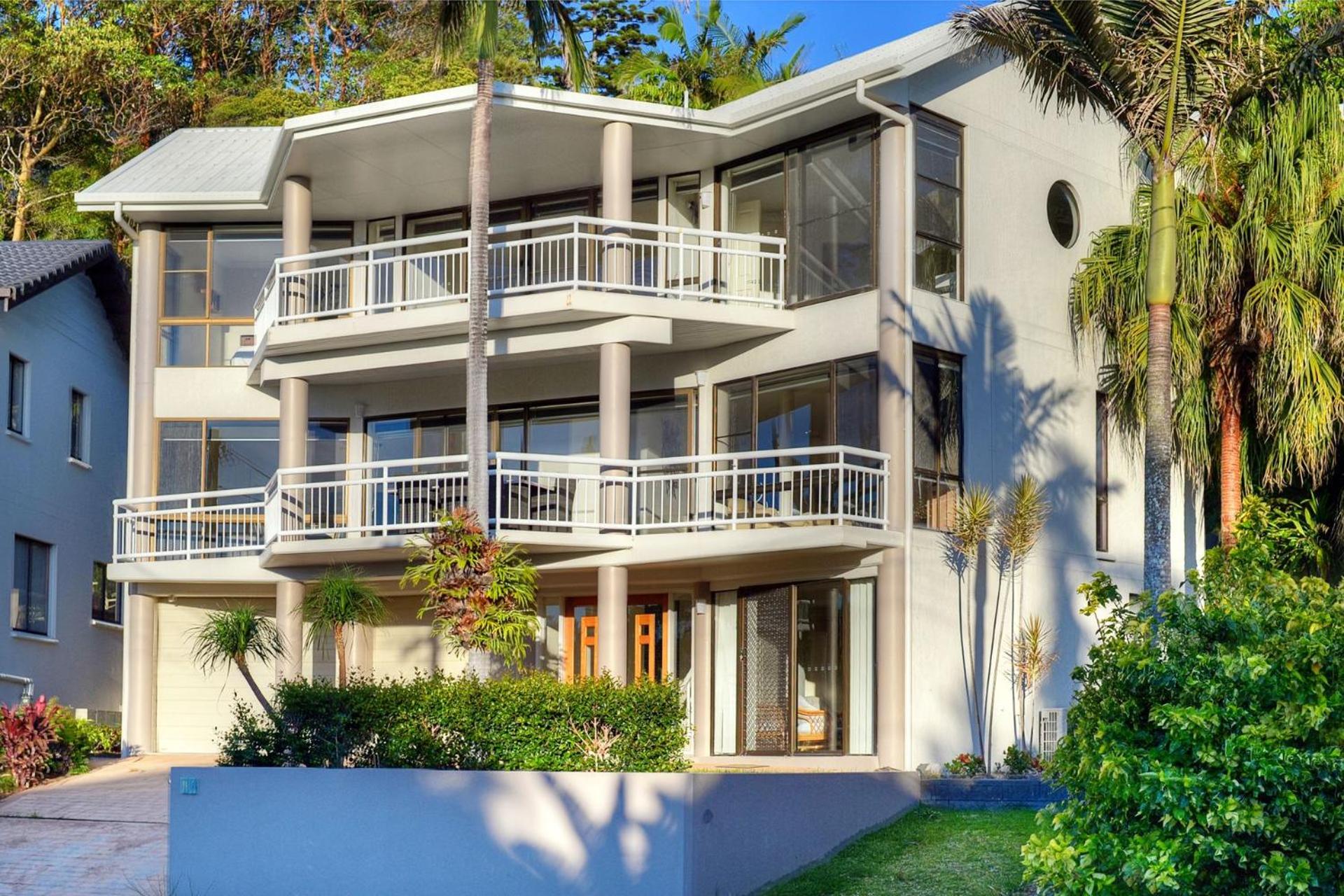 Beachside Manor
