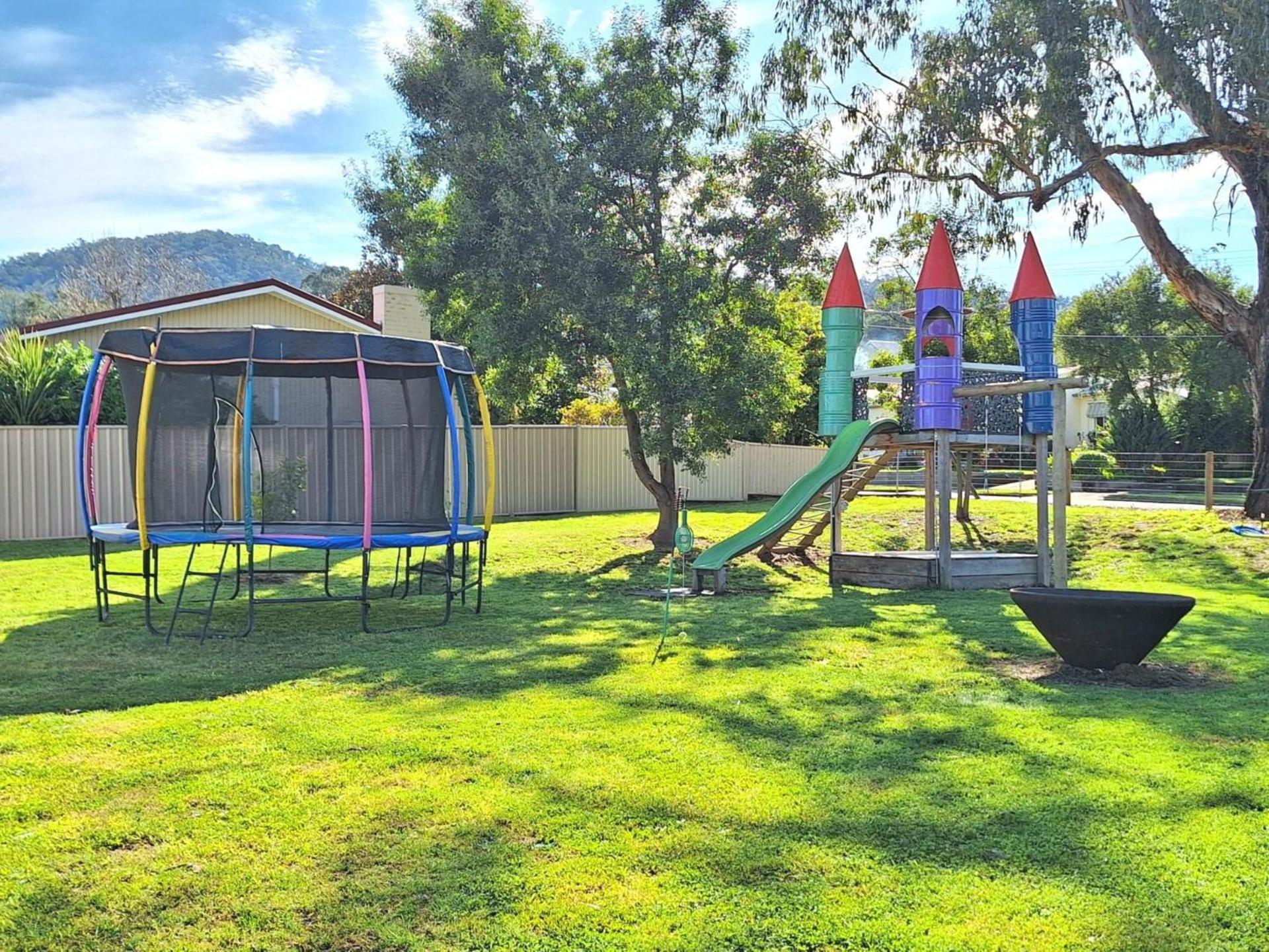 The Pool House at Lake Eildon
