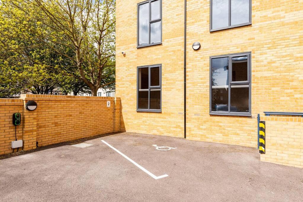 Gleaming contractor stay Medway and Grain projects - Apartment 7