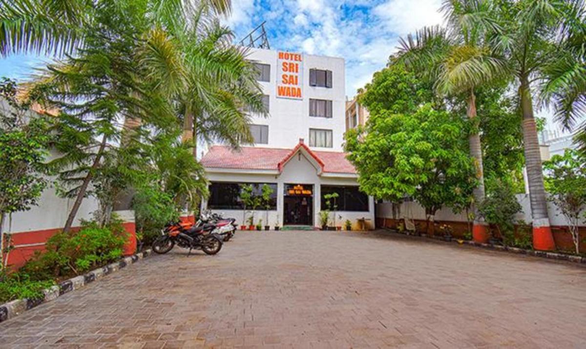 FabHotel Sri Sai Wada