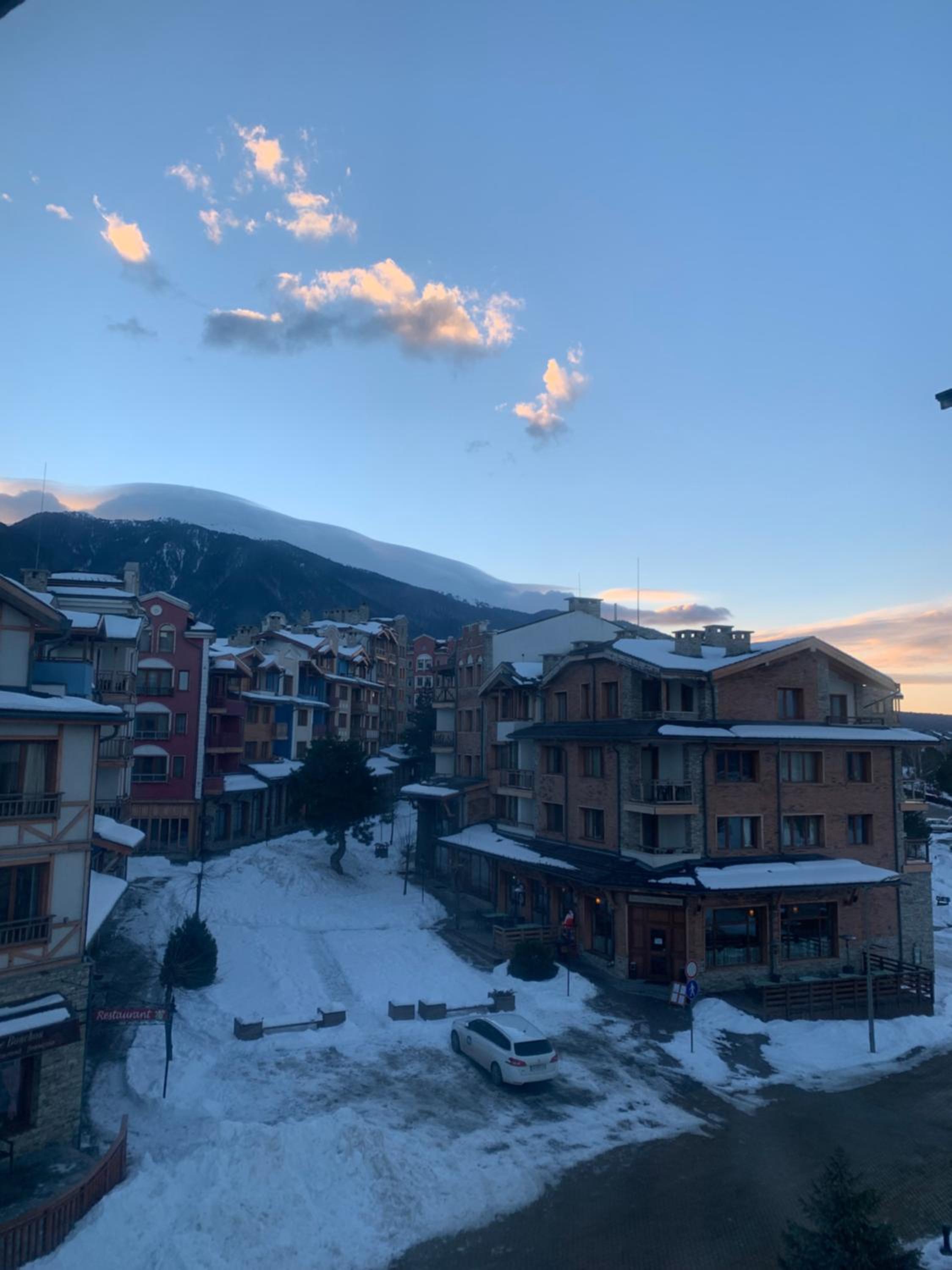Private Apartment Pirin Golf Club with Lake View