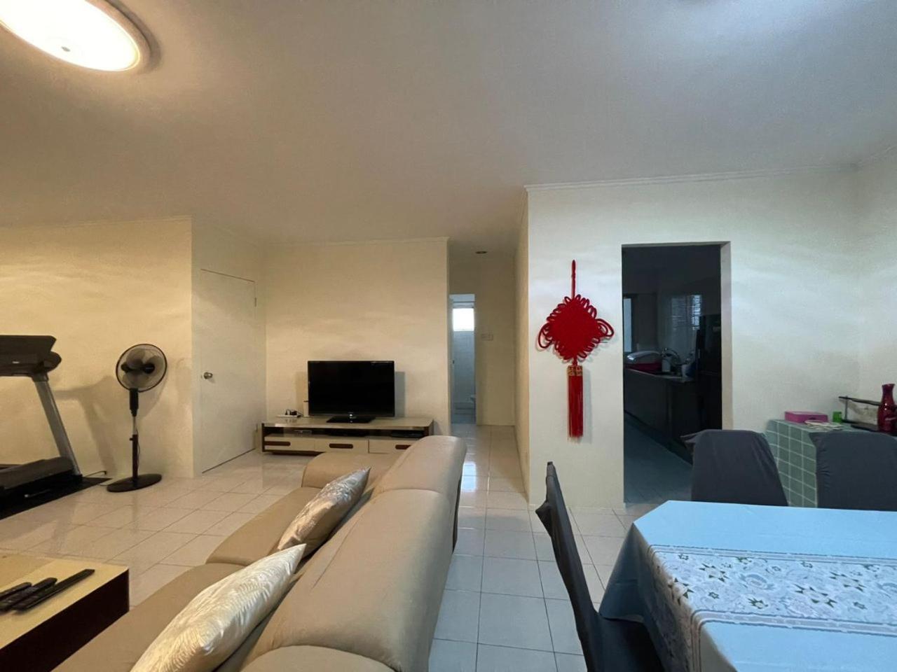 4BR 9pax in Kuching city photo 2