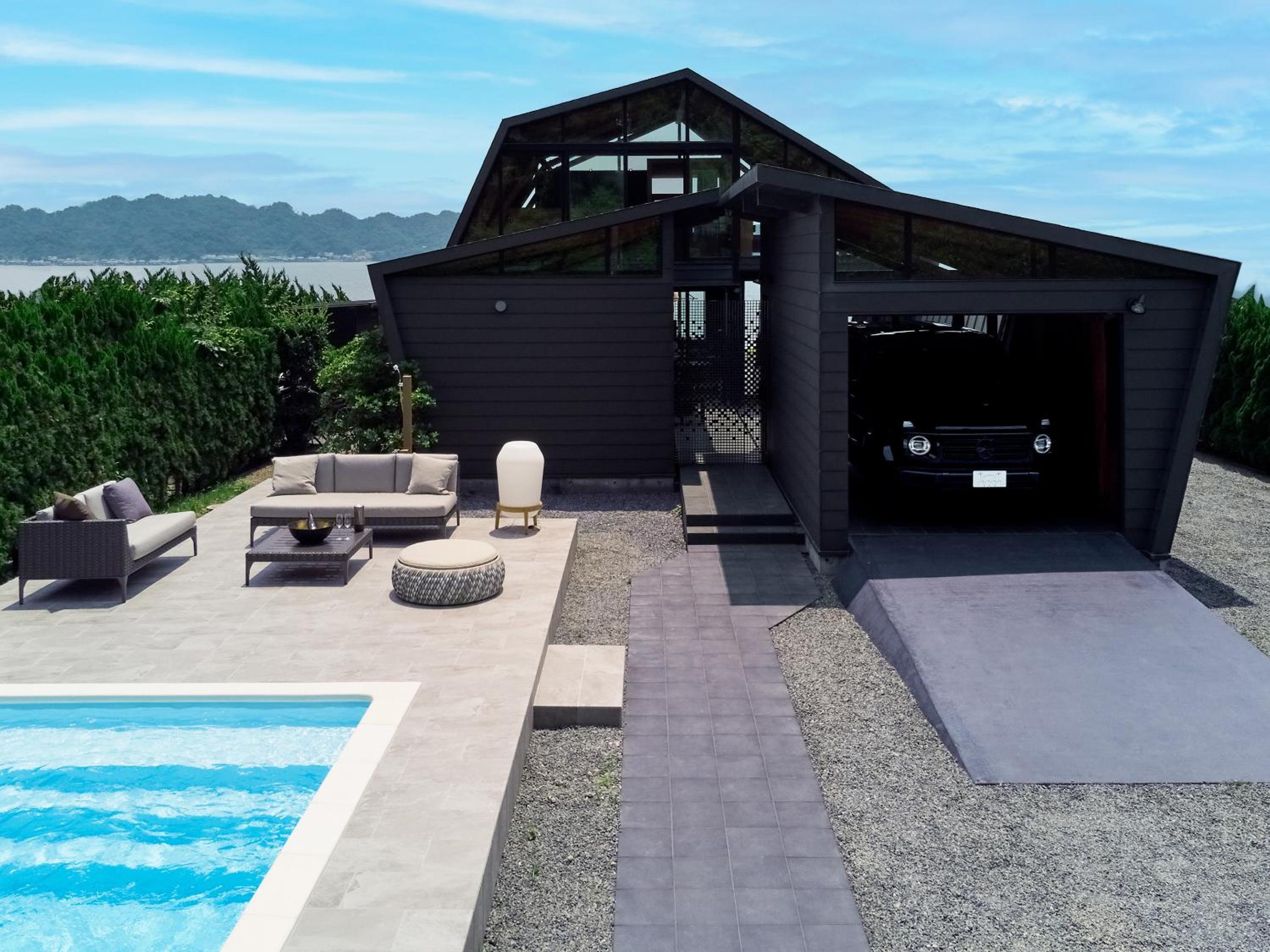 CAP MARTIN Funny house