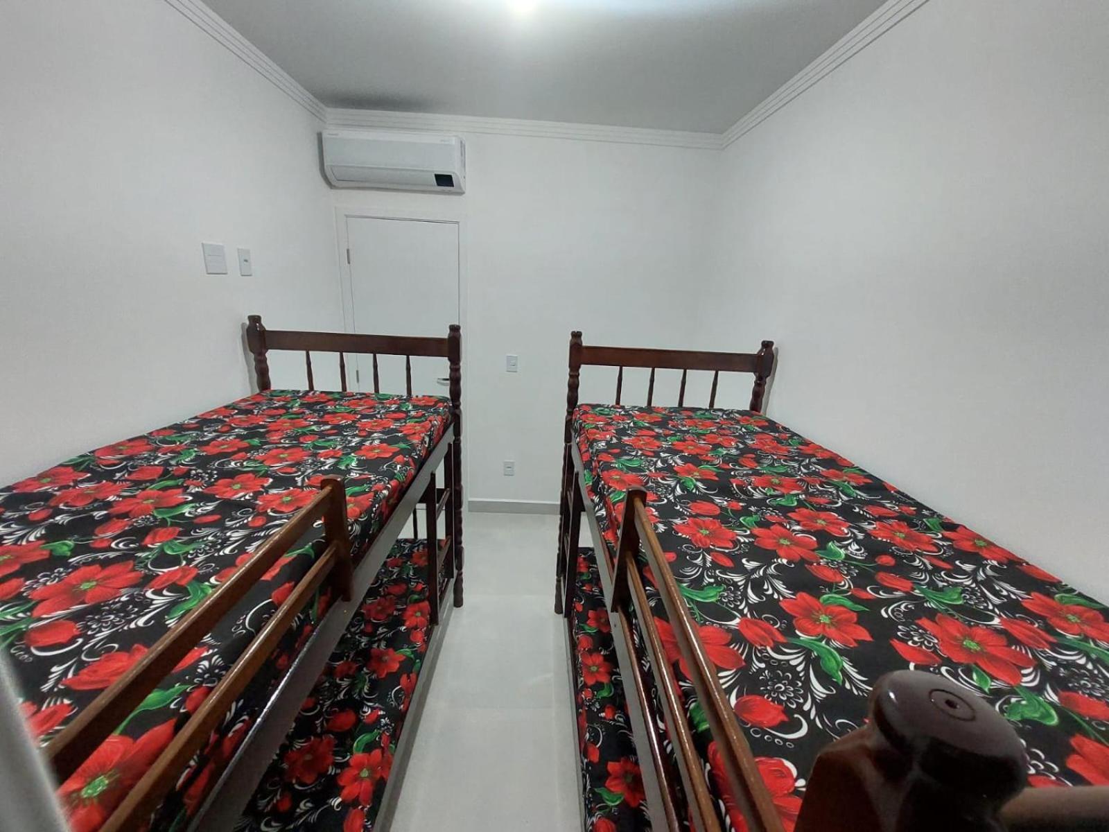Apartamento Recanto Praia Grande - Mar, Ar, Churrasqueira, Piscina e Sauna