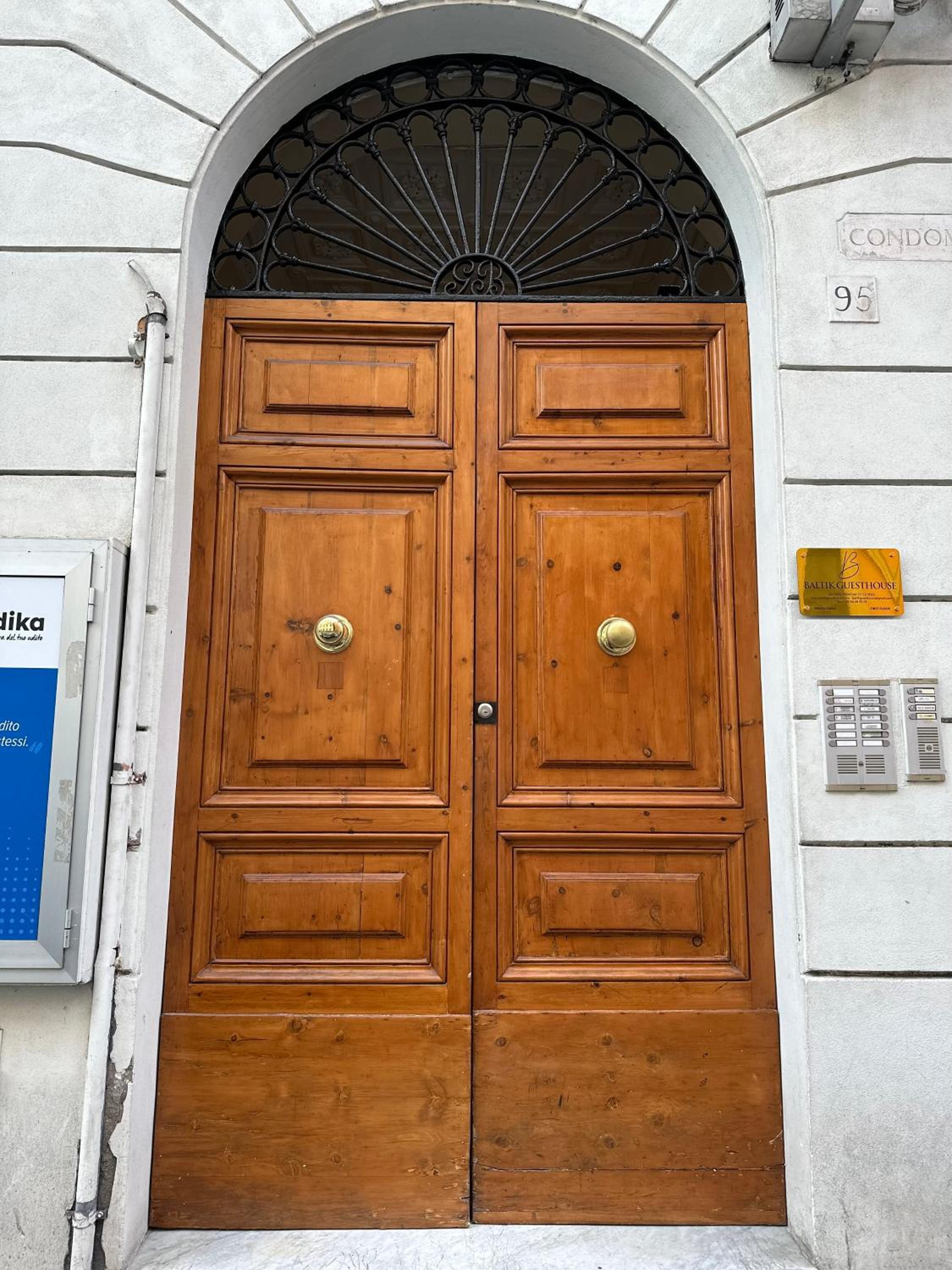 Hotel Baltik Guesthouse - Image 1