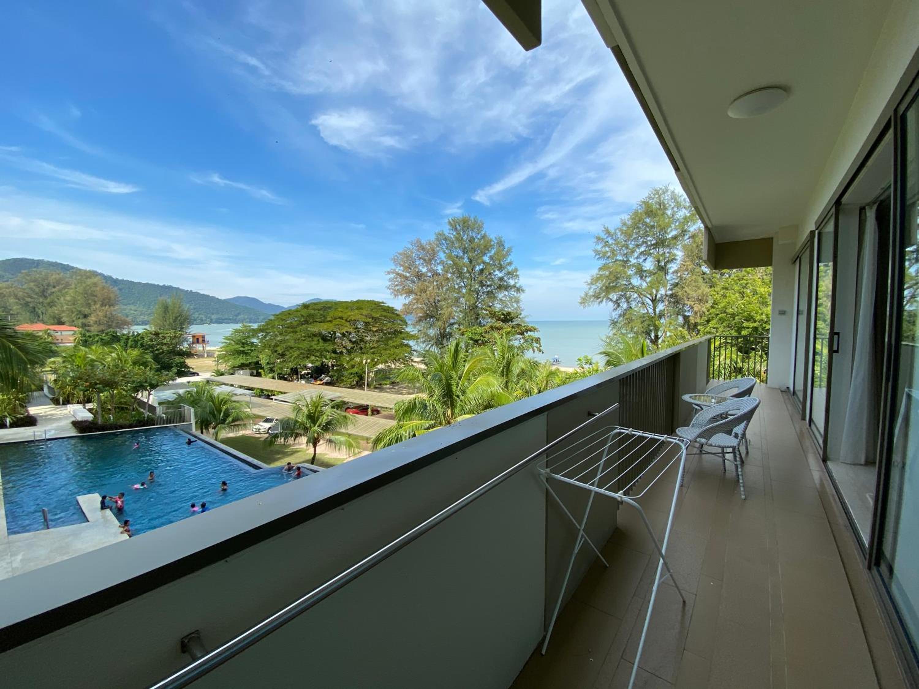 By The Sea@Side Seaview n swimming pool view #133A photo 7