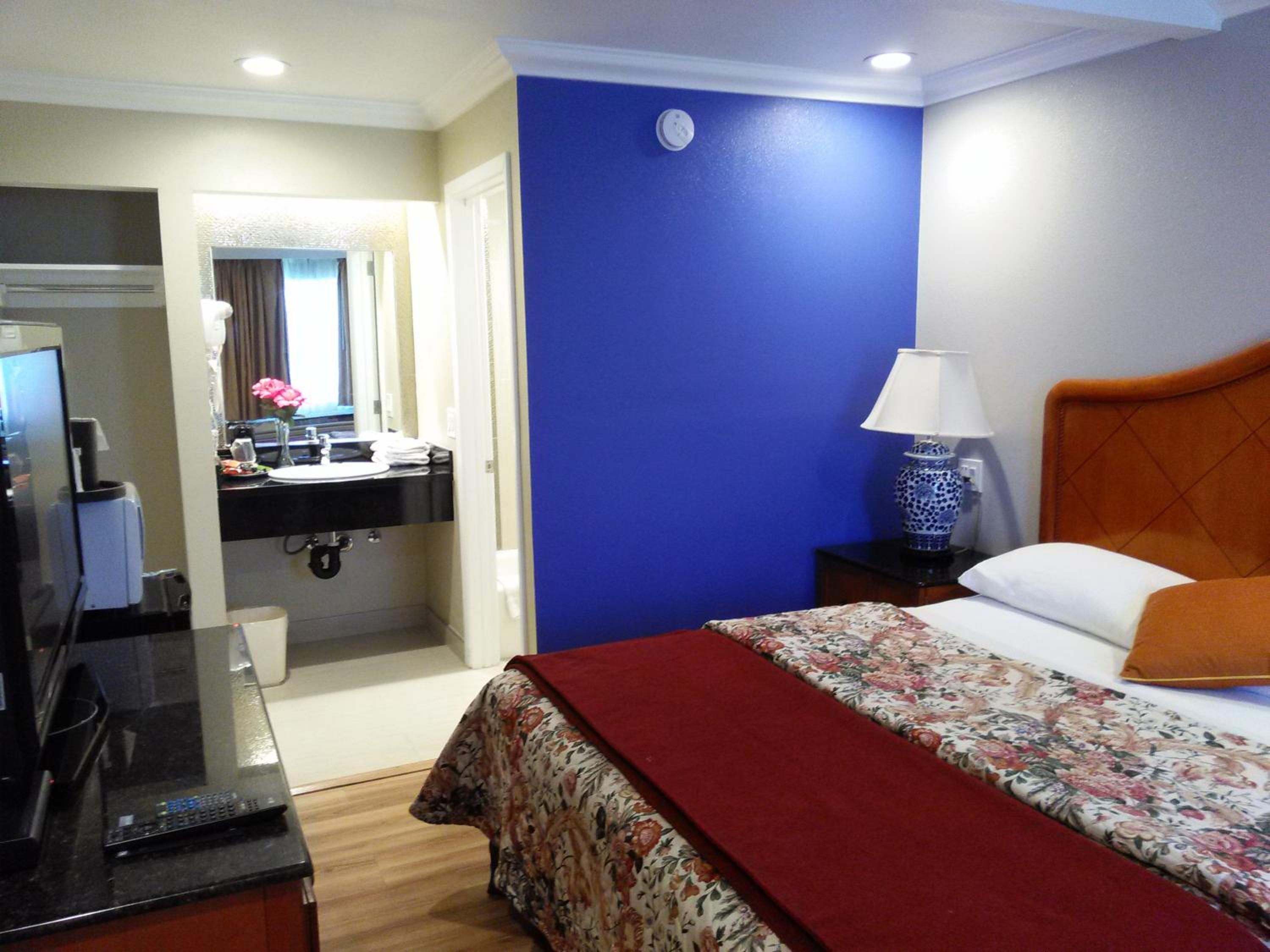 Highlander Motel