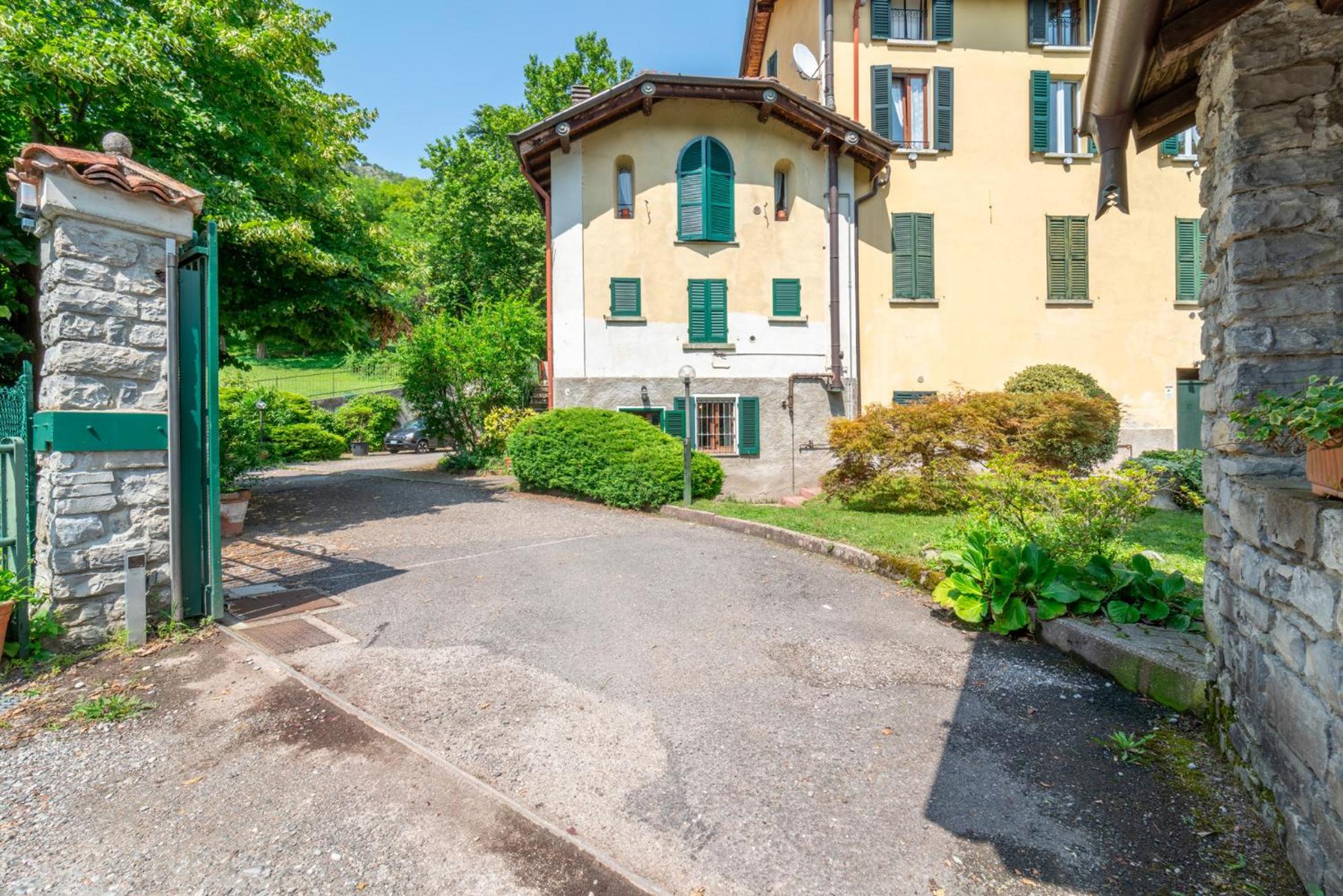 Tremezzina Charming Apartment by Wonderful Italy