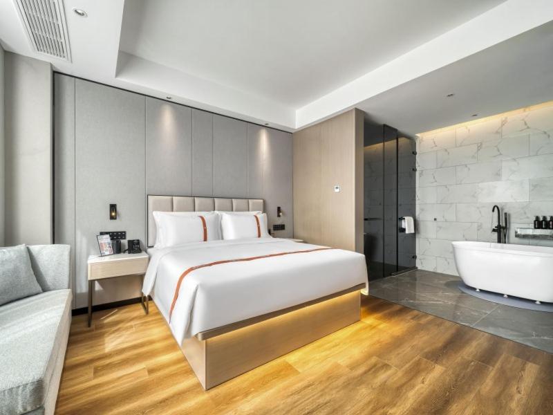 GreenTree Eastern Hotel Jiangsu Wanda Plaza Ocean University Huangguoshan