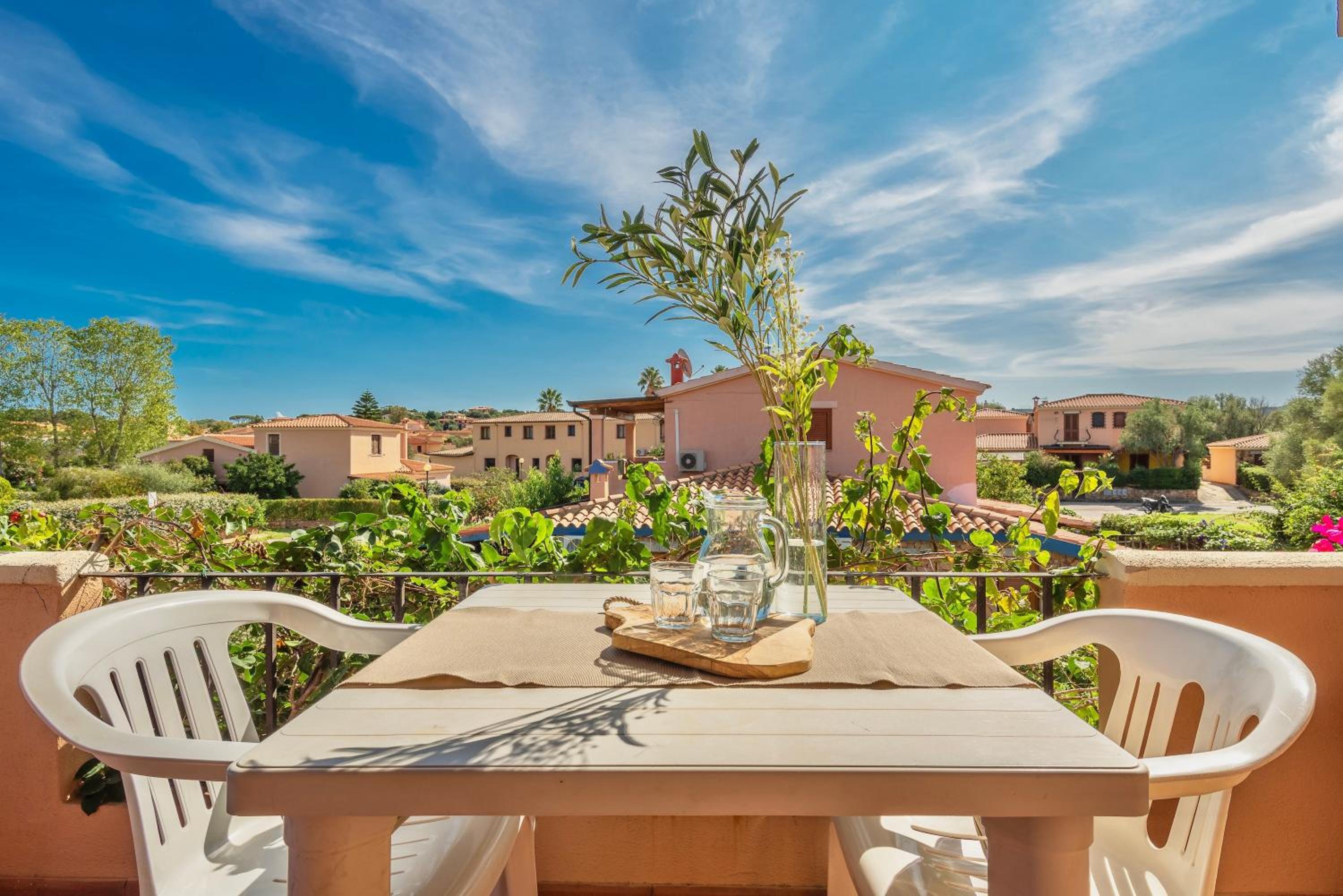 ISA-apartments with air conditioning and private outdoor space in San Teodoro photo 5