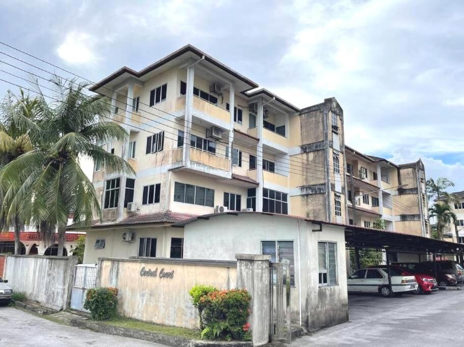 4BR 9pax in Kuching city photo 5