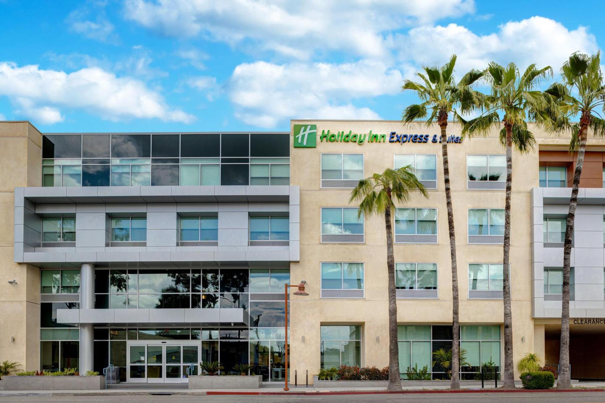 Hotel Holiday Inn Express & Suites - Glendale Downtown - Image 1