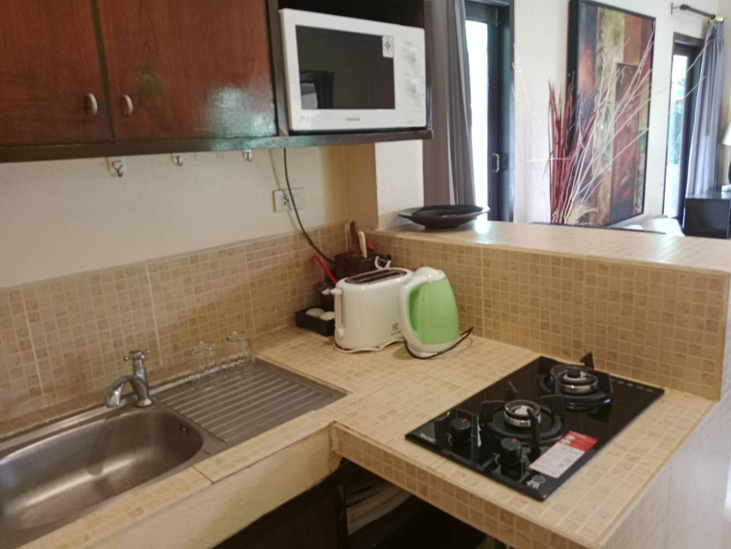 Baan Tropicana