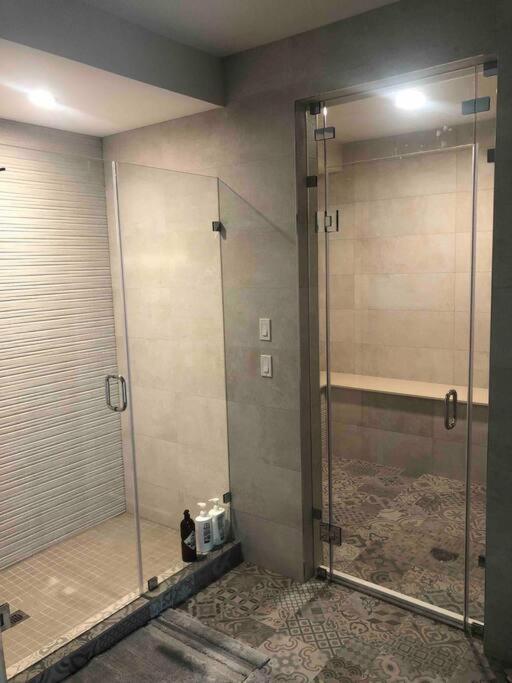Luxury accomodation in West Vancouver
