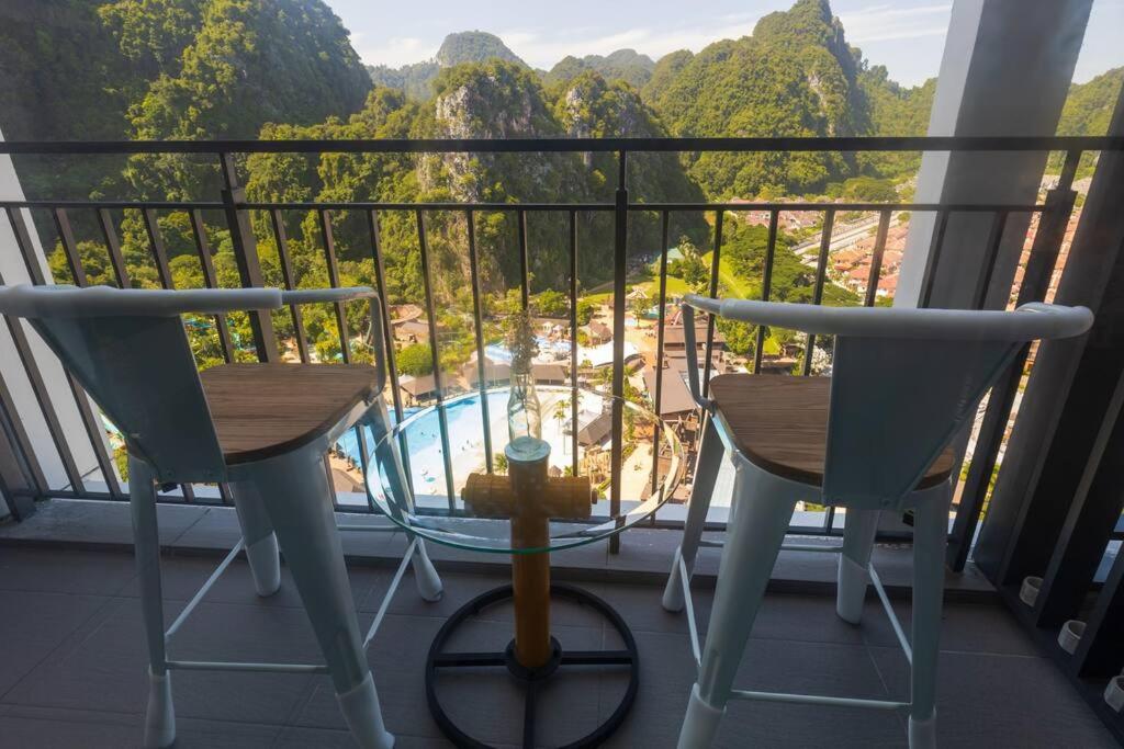 Happy Home Sunway Onsen hi-floor theme park view Lost World of Tambun photo 1