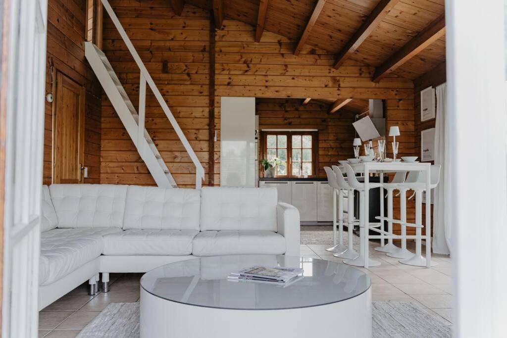 Life & Cooking Holiday Home view 4