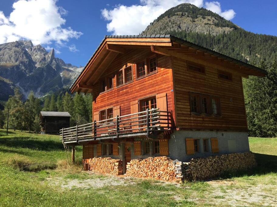 Chalet with style in the beautiful Val Ferret