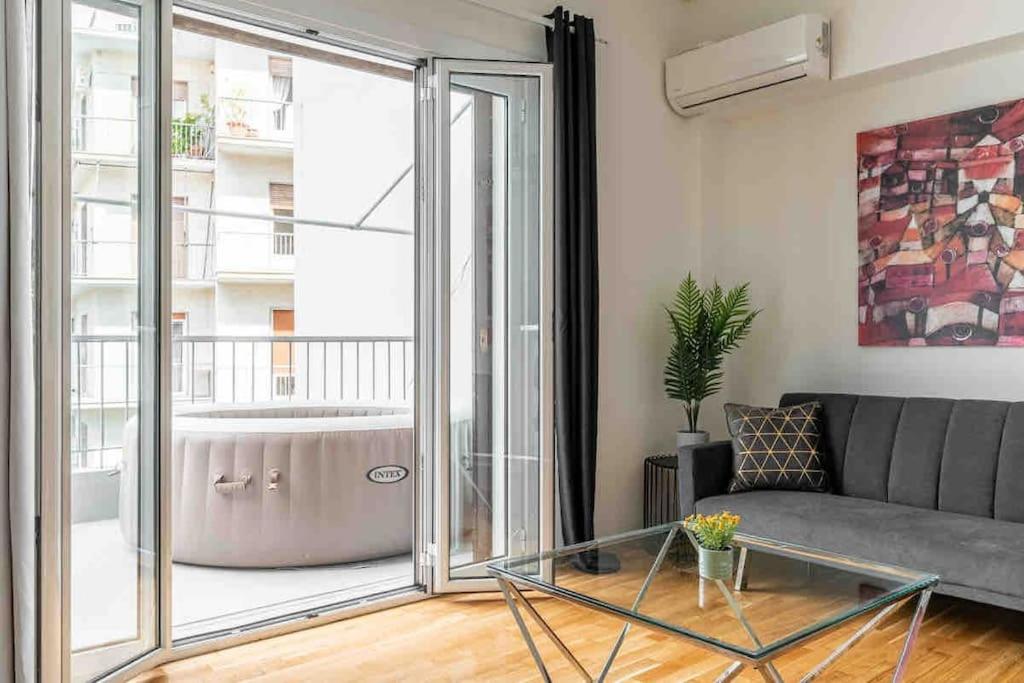 2BDR Boutique Full Apt in Plaka (BIG BALCONY)