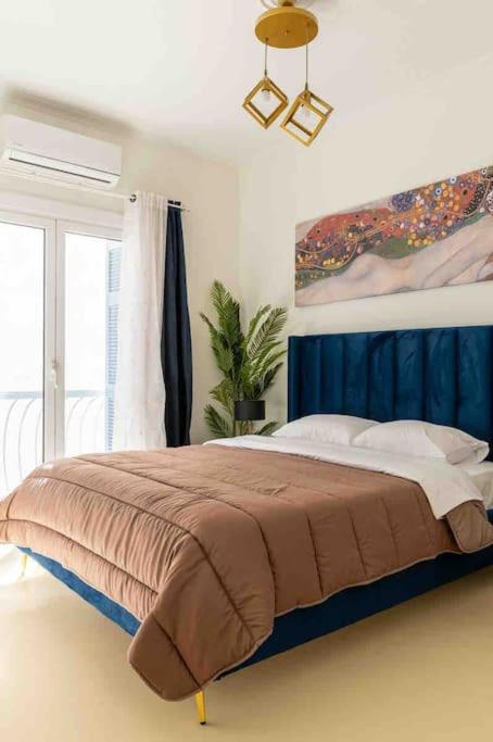 2BDR Boutique Full Apt in Plaka (BIG BALCONY)