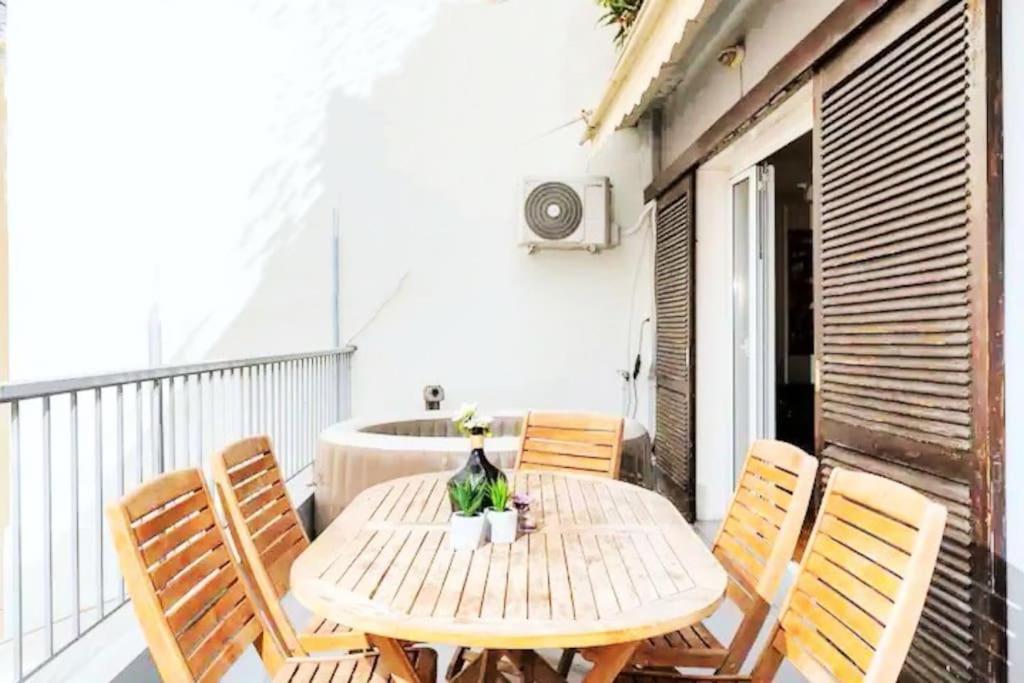 2BDR Boutique Full Apt in Plaka (BIG BALCONY)