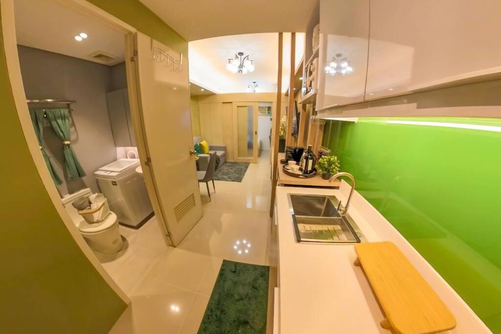 Luxe & Cozy 1BR Apt with Netflix/Pool/Mall/Cinema view 5