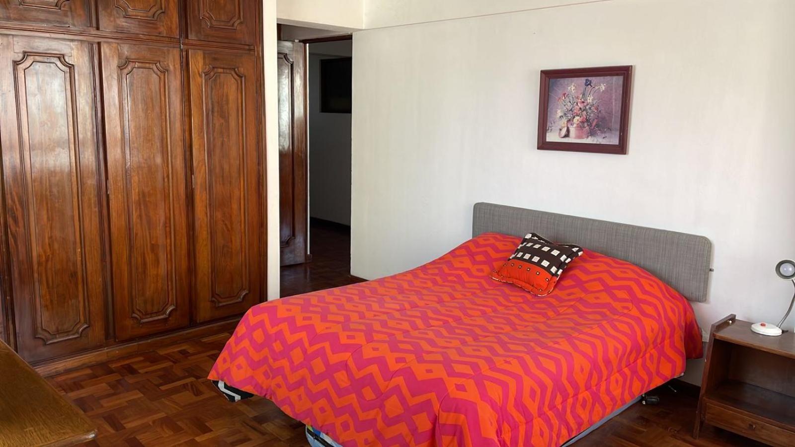 Habitaciones Frente Club Tenis