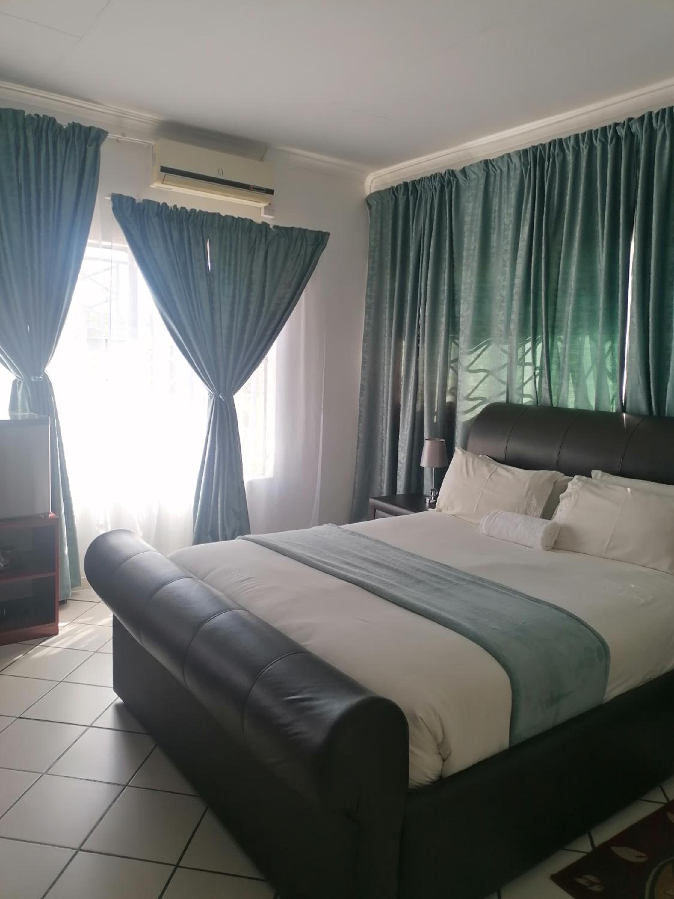 Khayalami Guest House
