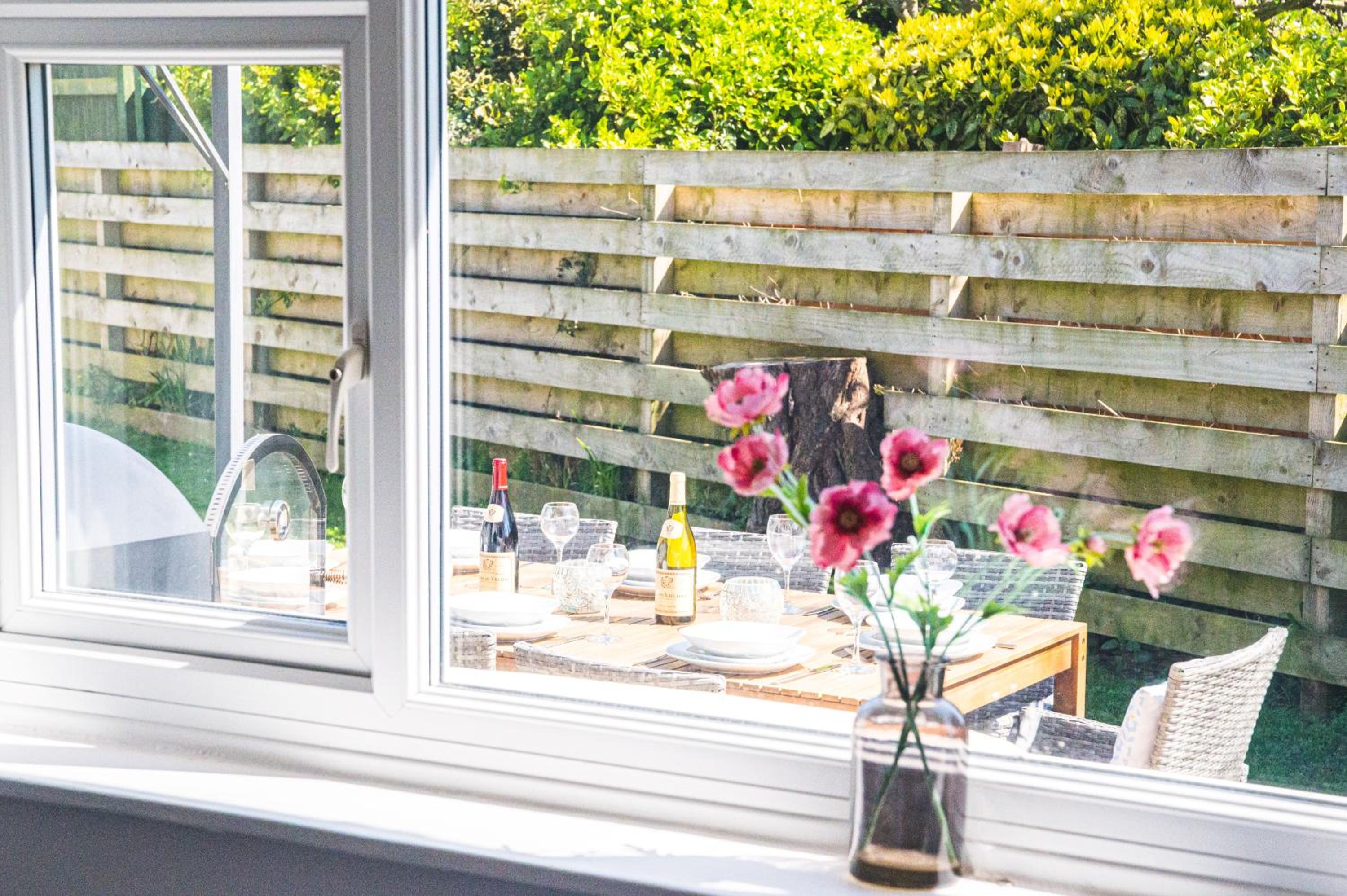 Luxury 4 Bed, 3 Bathroom, Pet Friendly Villa, Sleeps 8, with Hot Tub in Trearddur Bay view 4
