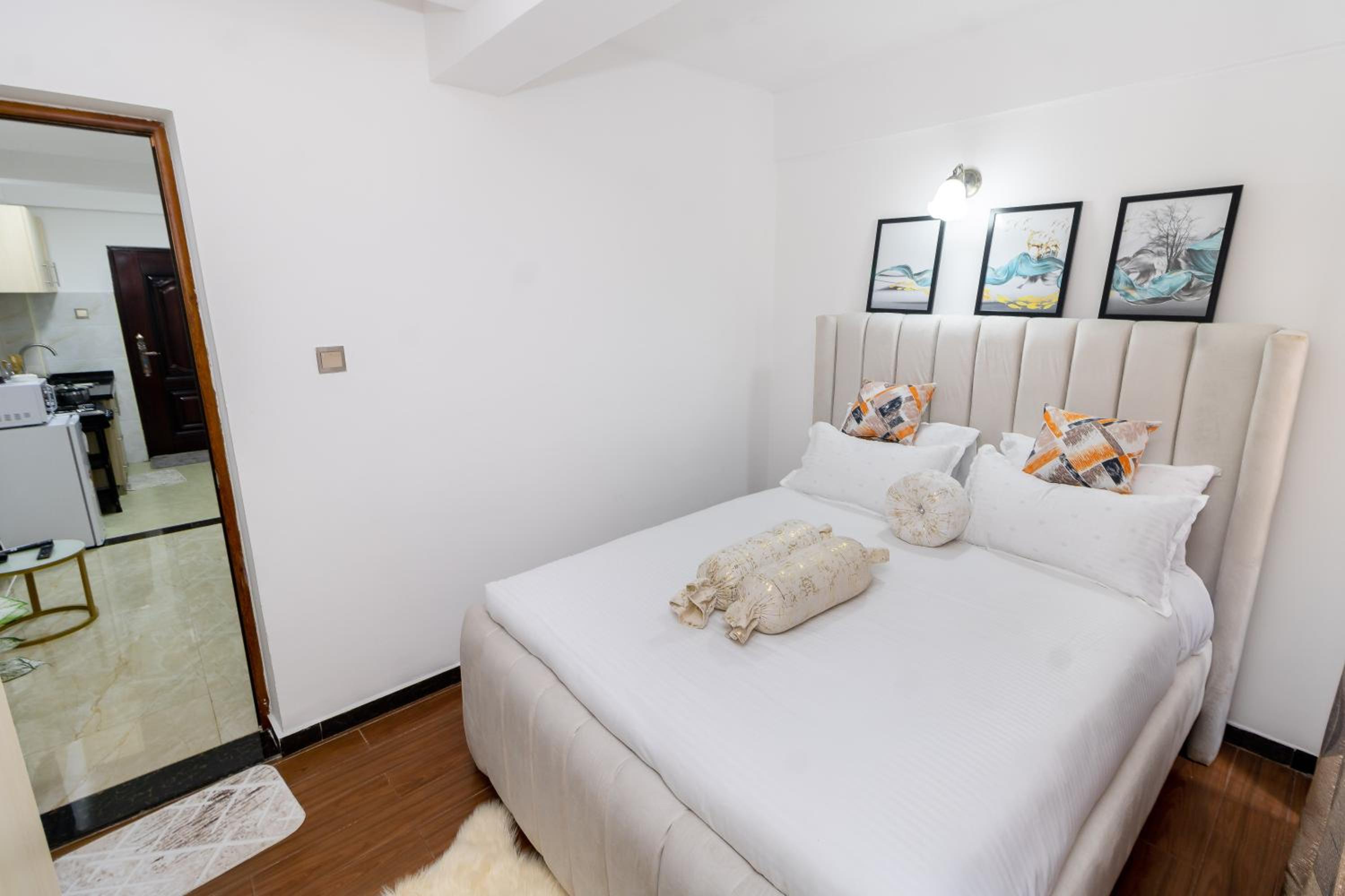 1bed in Kilimani, Near Yaya