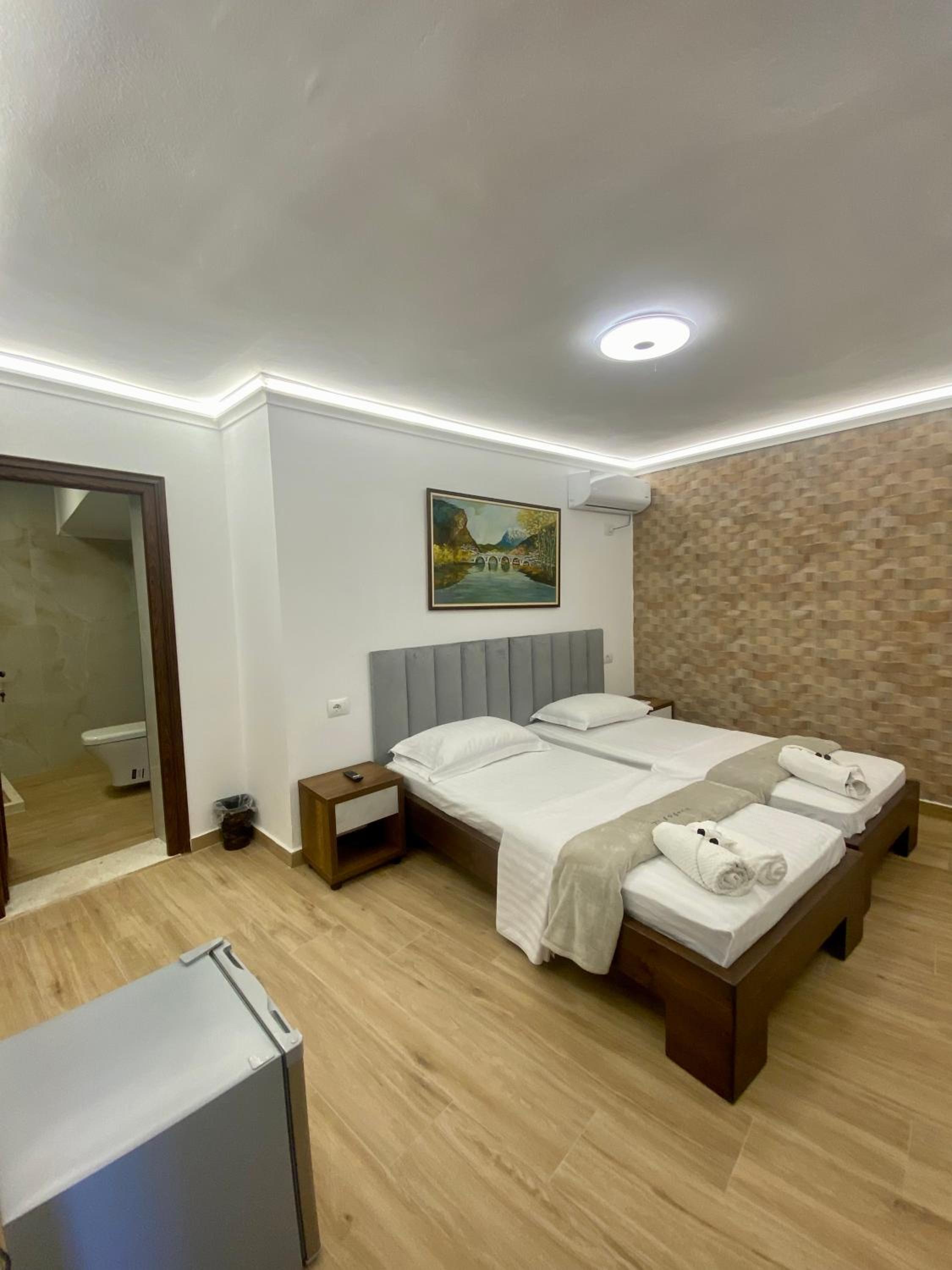 Vila Fatos Qama