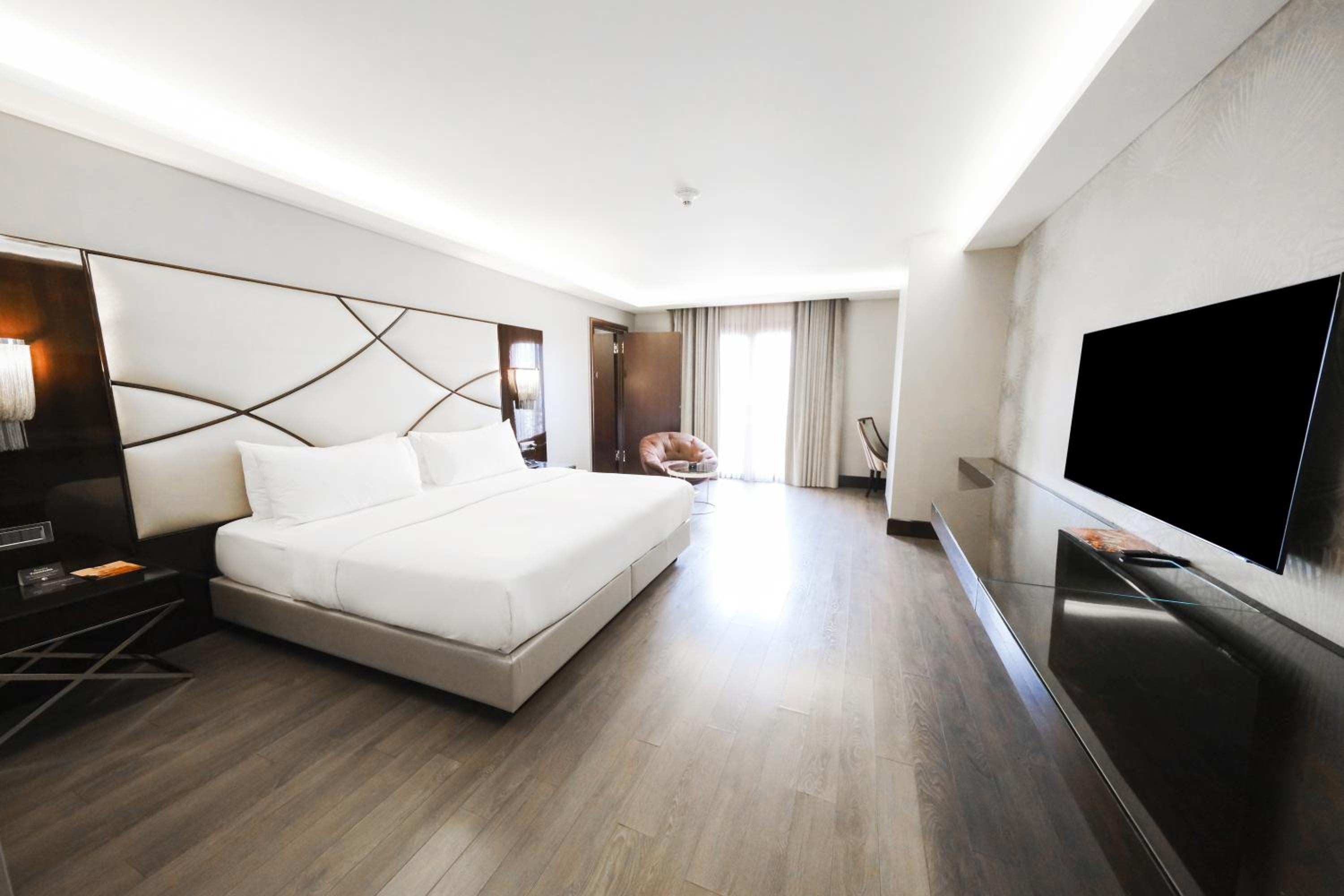 DoubleTree by Hilton İstanbul Esentepe - Image 31