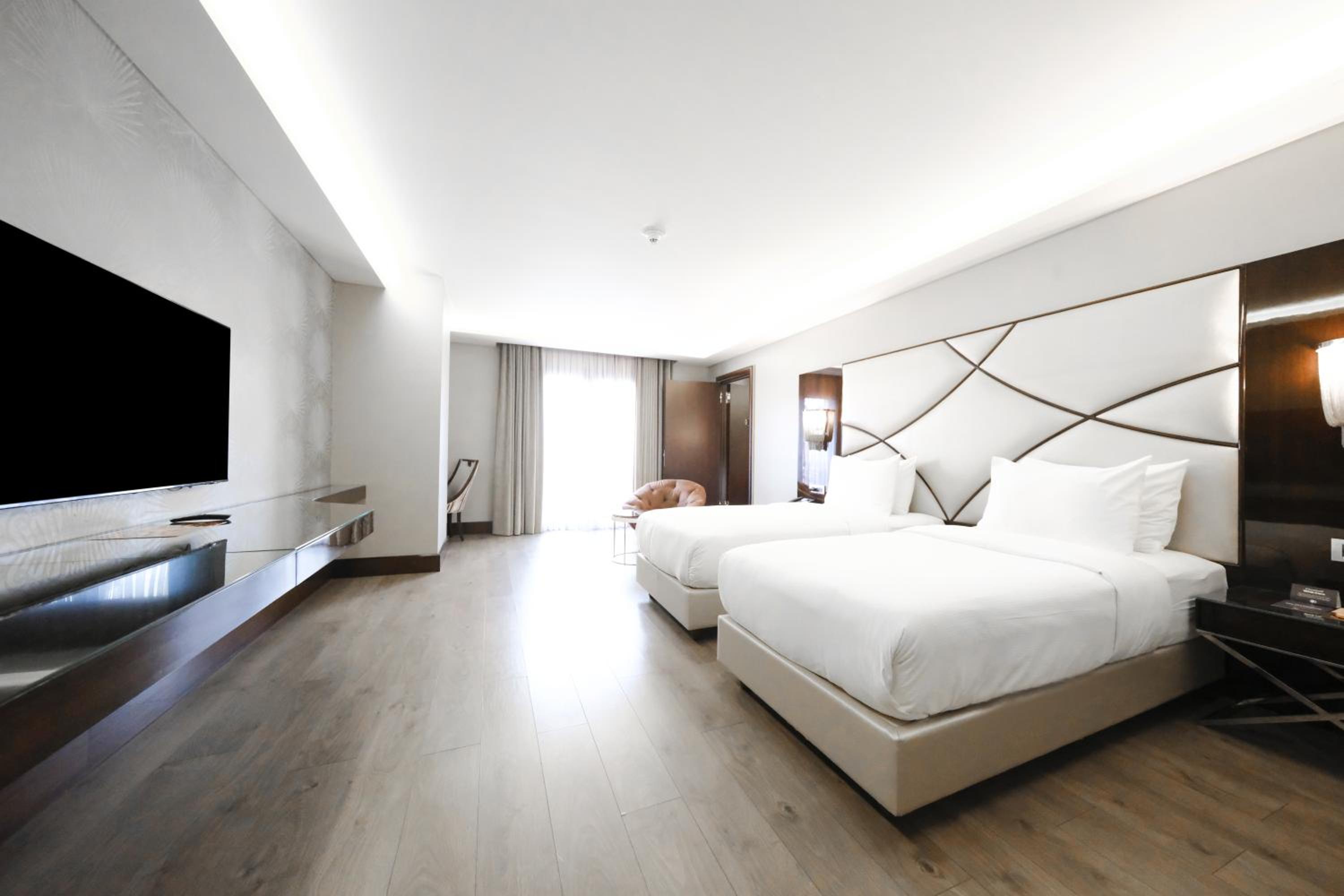 DoubleTree by Hilton İstanbul Esentepe - Image 30