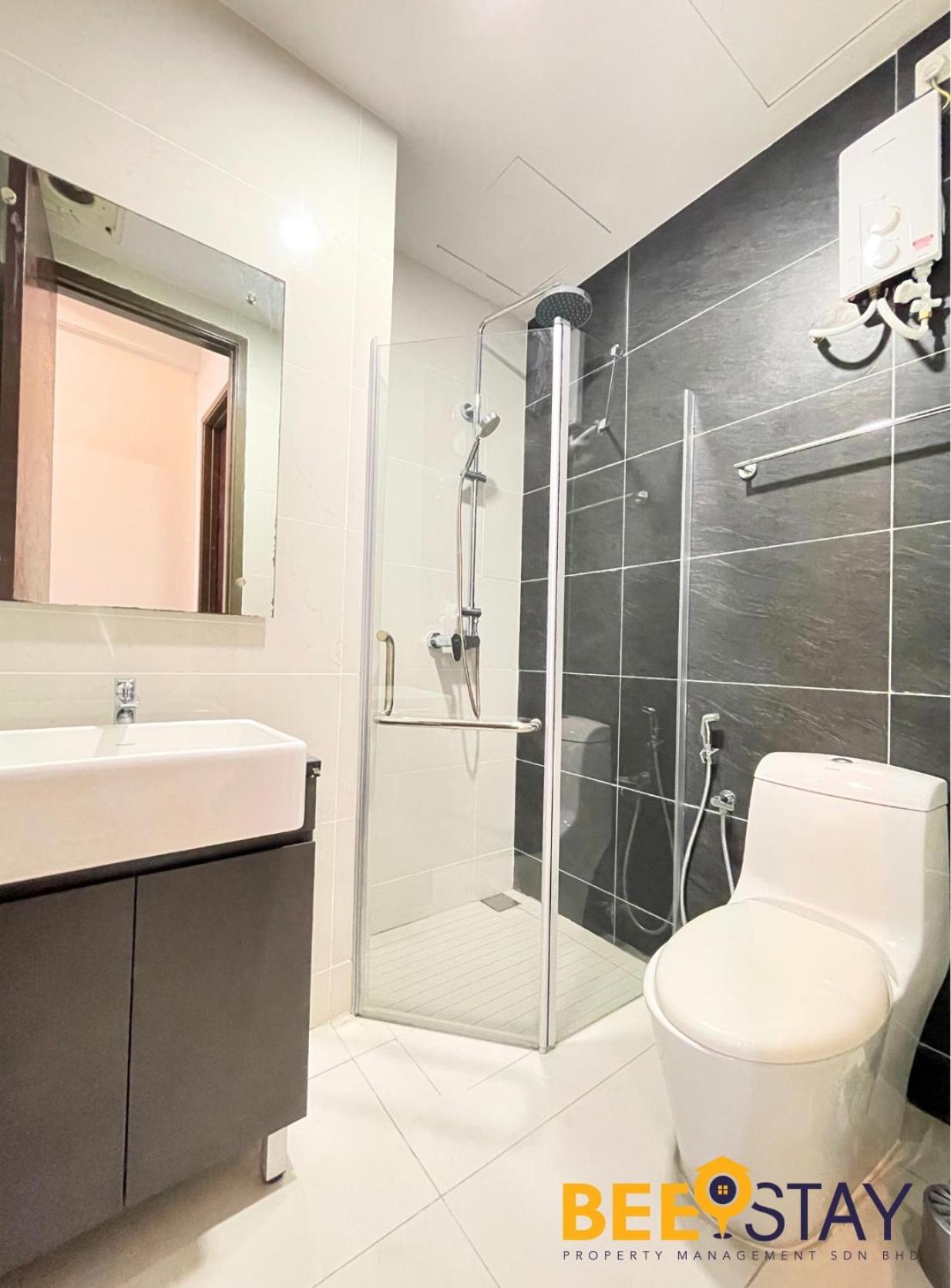 JB SeaView with Balcony Country Garden Danga Bay for 6 Pax