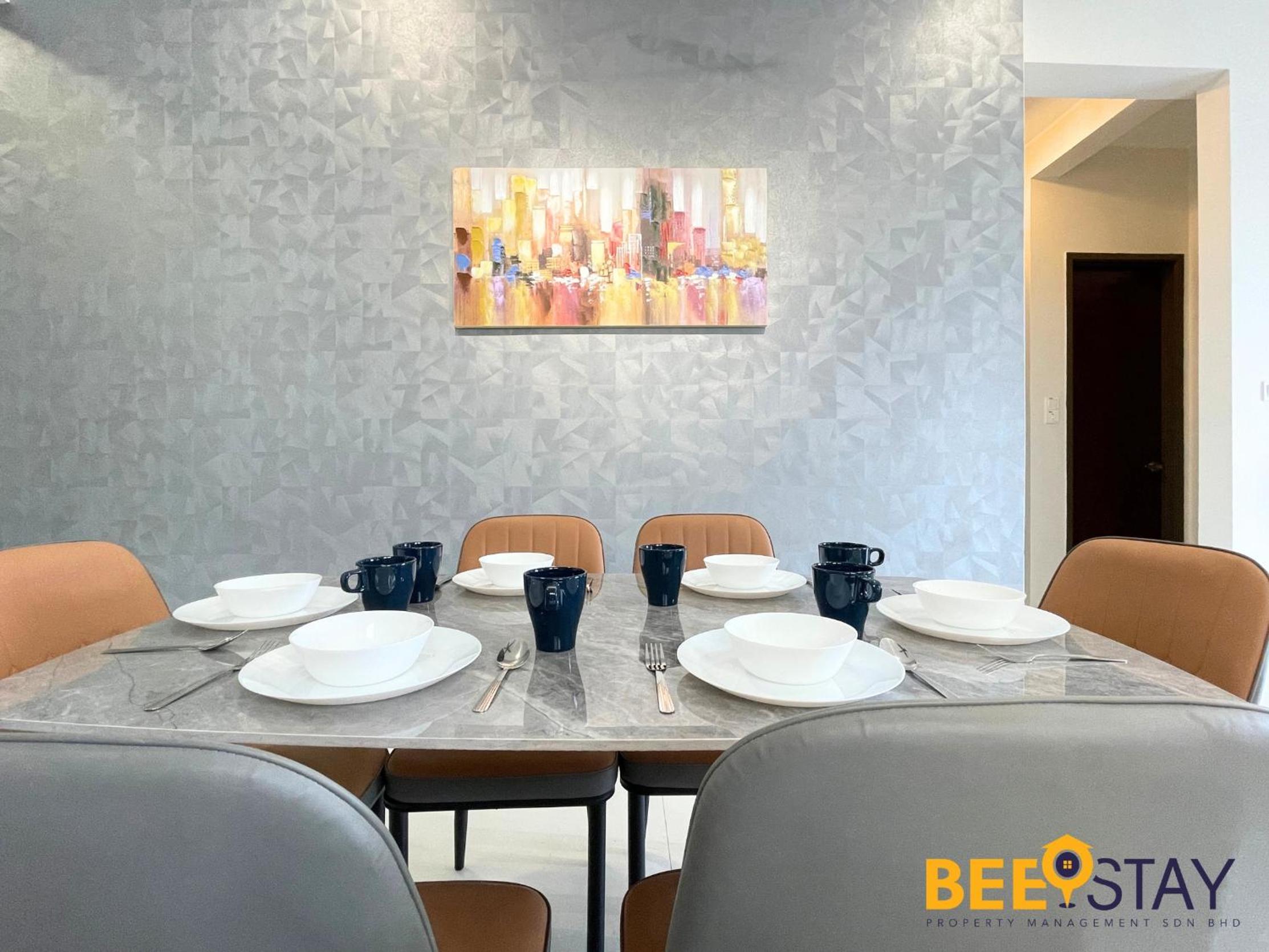 JB SeaView with Balcony Country Garden Danga Bay for 6 Pax