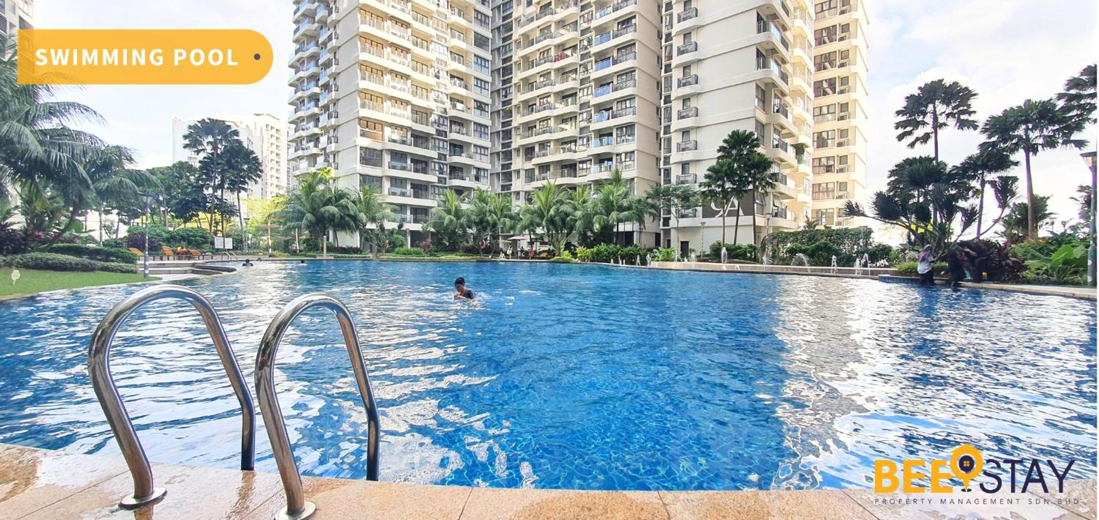 JB SeaView with Balcony Country Garden Danga Bay for 6 Pax