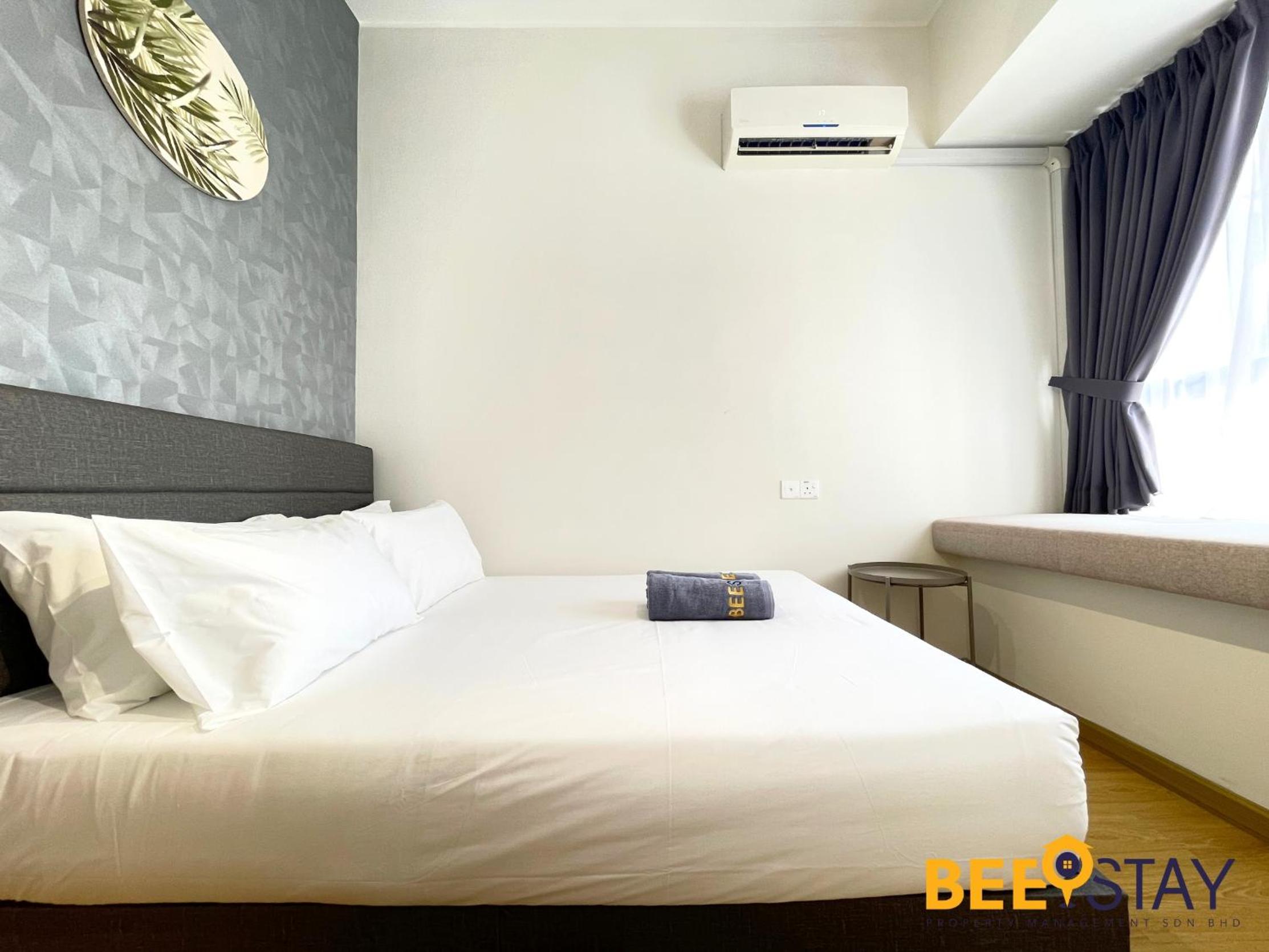 JB SeaView with Balcony Country Garden Danga Bay for 6 Pax