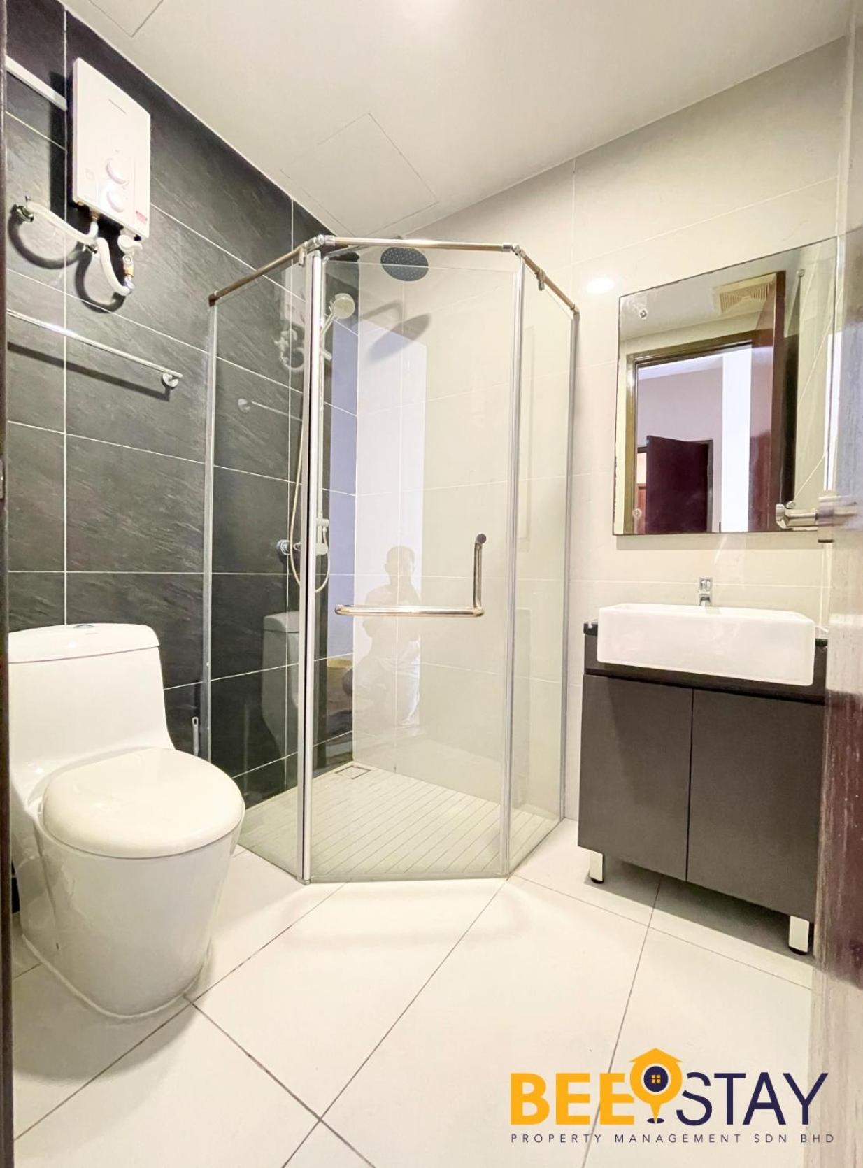 JB SeaView with Balcony Country Garden Danga Bay for 6 Pax