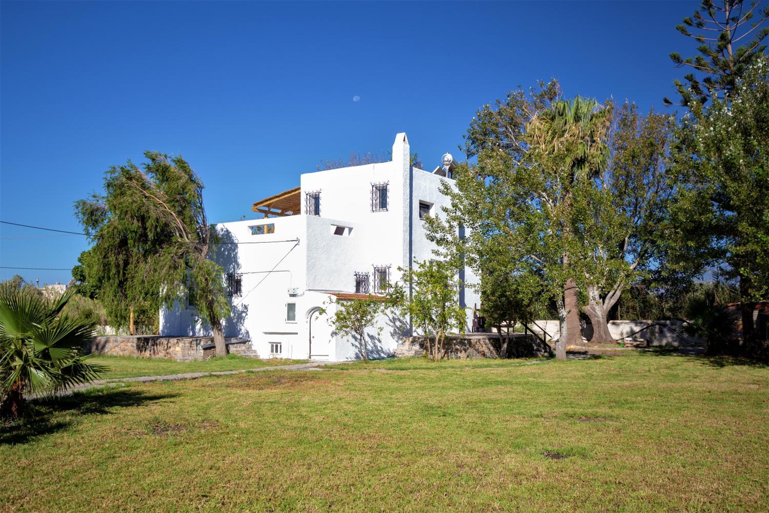 Villa Komorebi 3 Bedroom Spacious Private Garden Home, Walkable Beach & Town photo 4