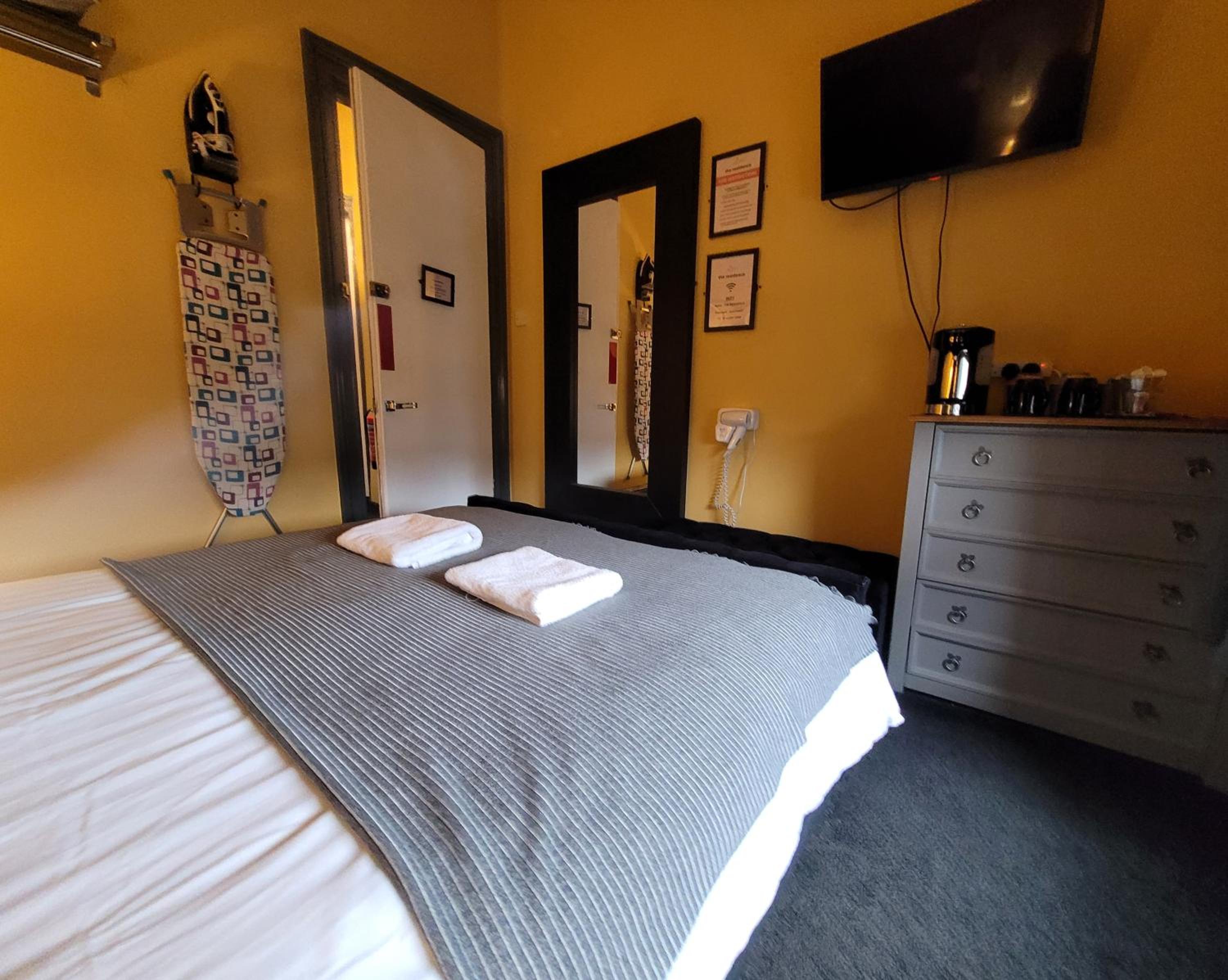 Stay - Gilmore Guesthouse