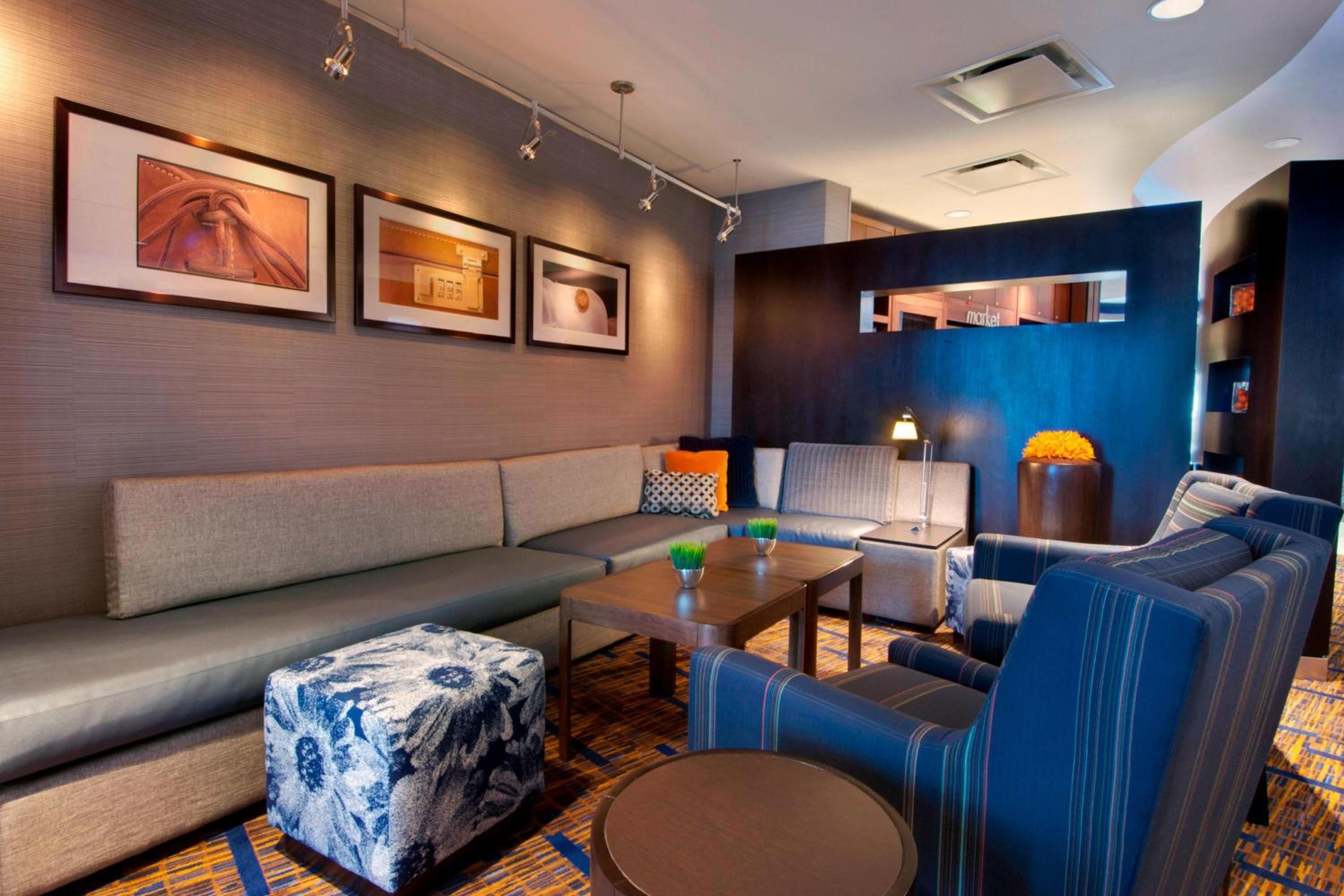 New York City Vacations - Courtyard by Marriott Madison East - Property Image 20