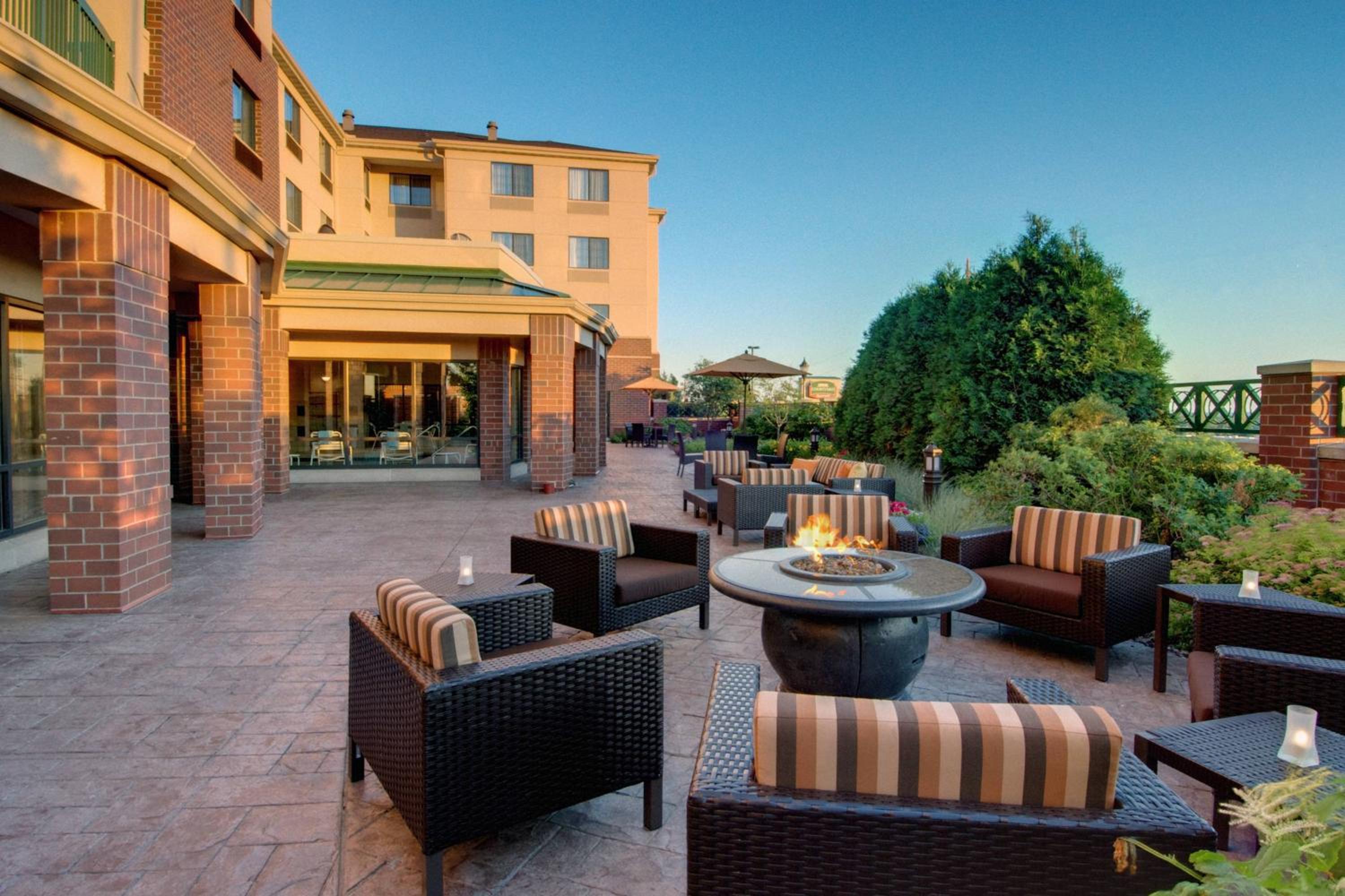 New York City Vacations - Courtyard by Marriott Madison East - Property Image 18