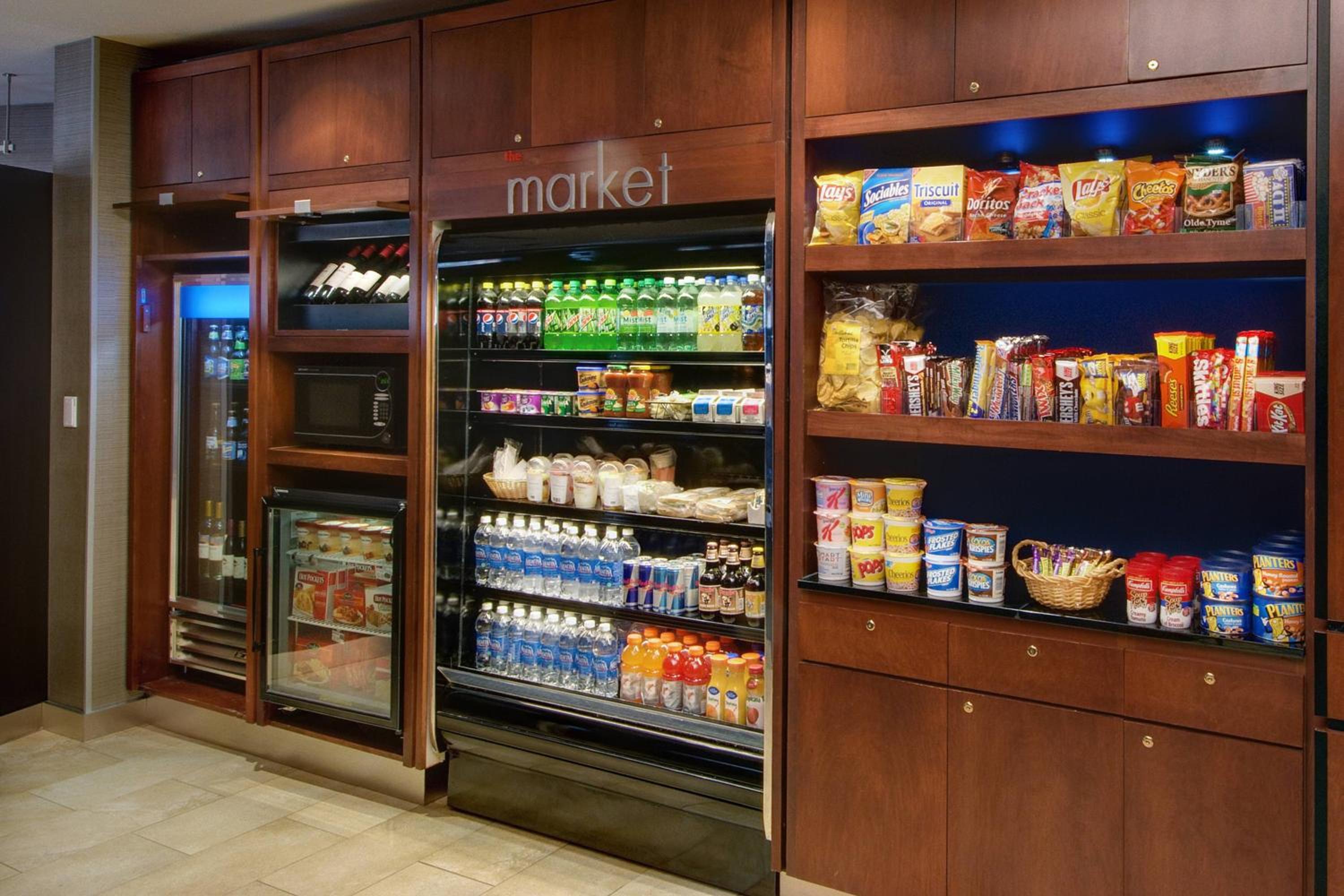New York City Vacations - Courtyard by Marriott Madison East - Property Image 8