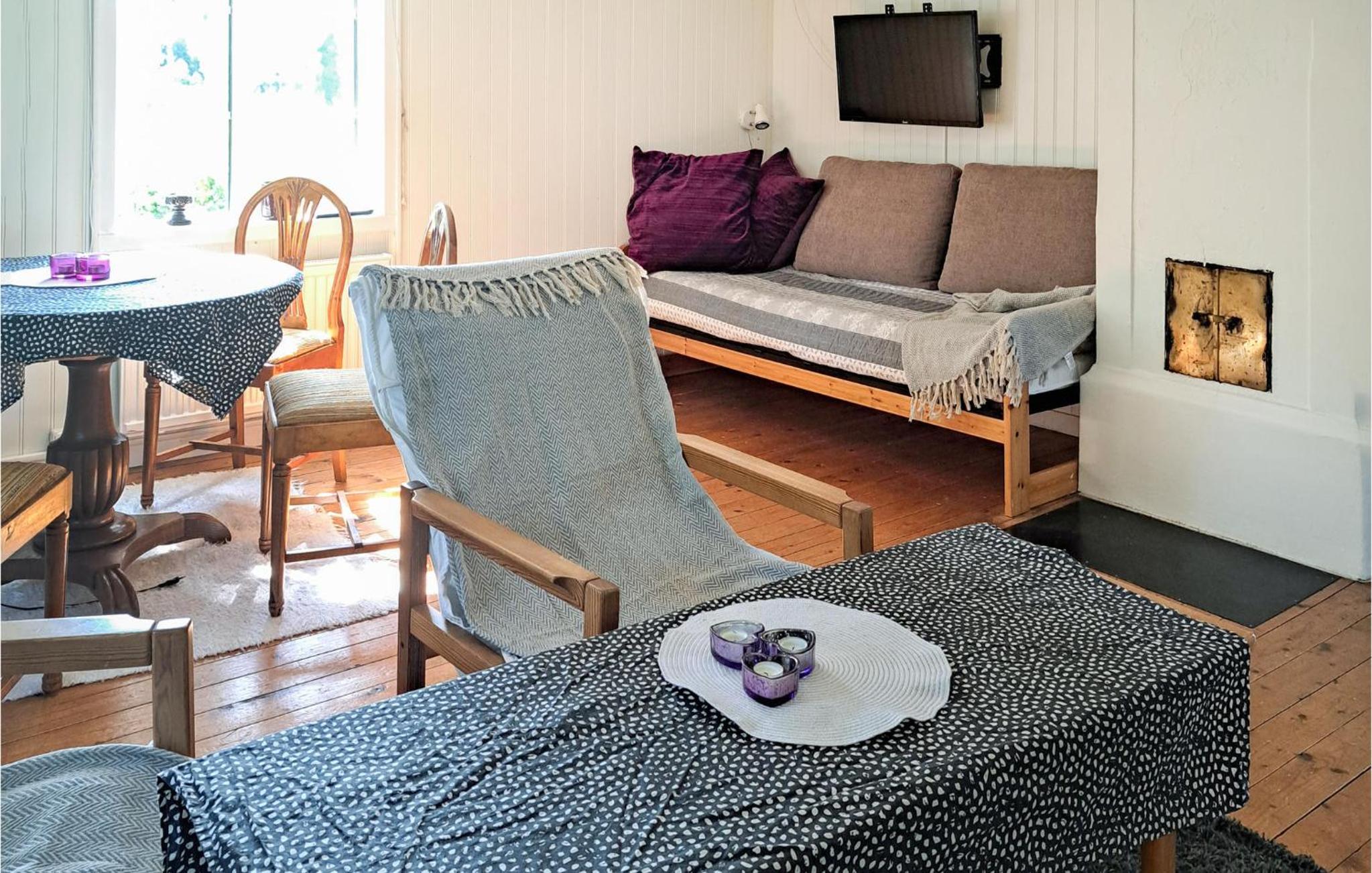 Gorgeous Home In Vårgårda With Wifi view 3