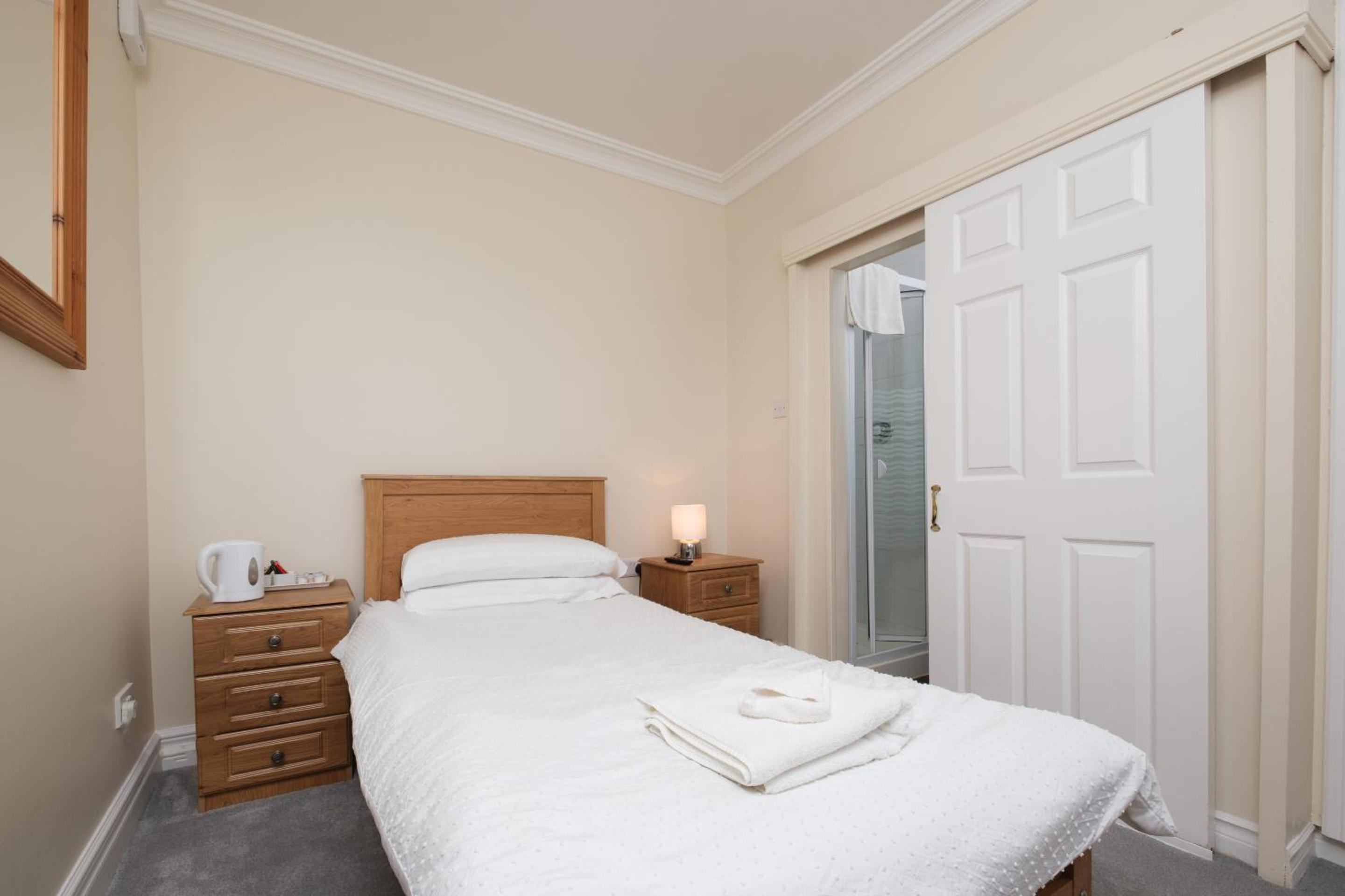 Four Seasons B&B