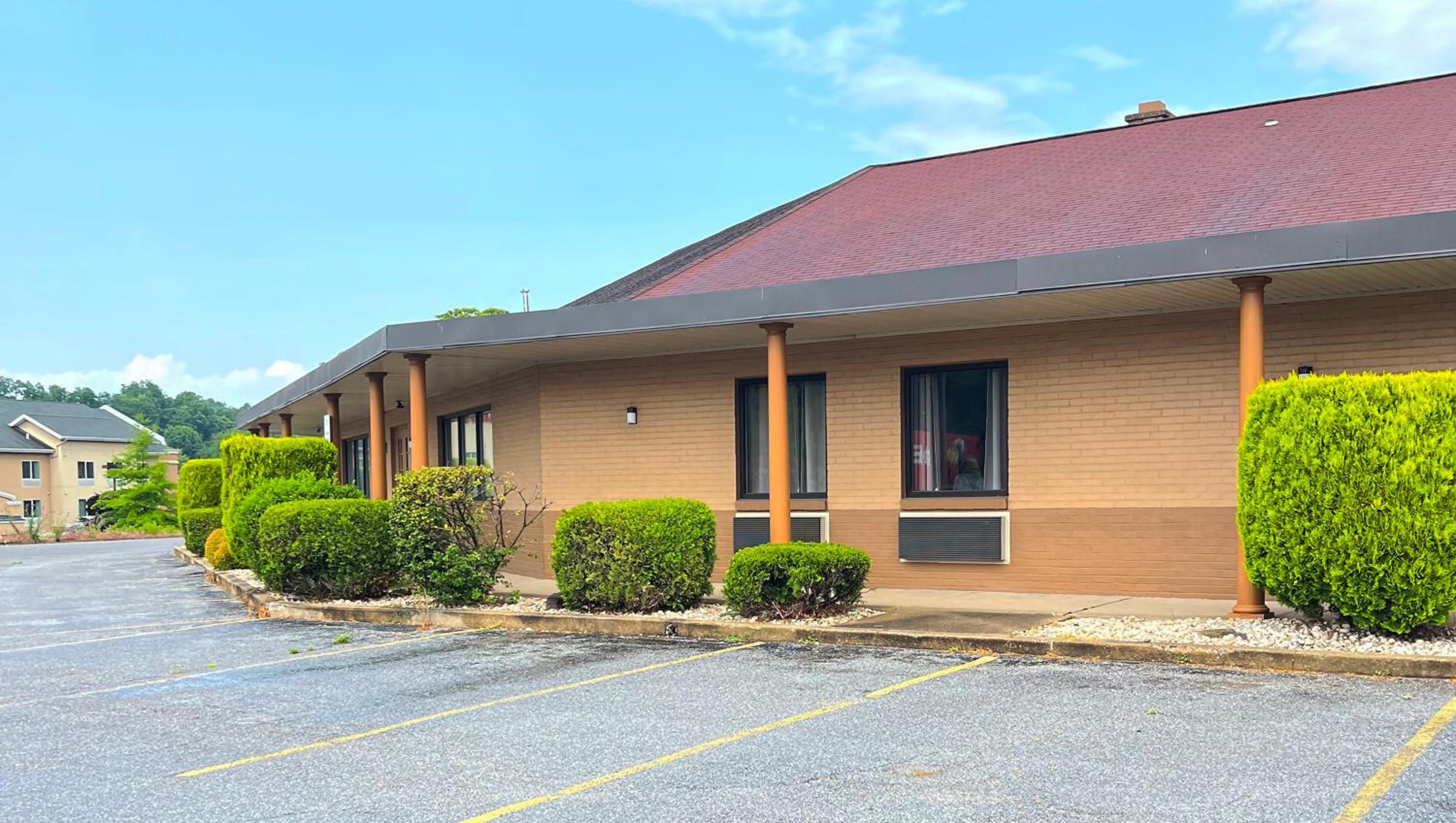 Hotel Magnuson Grand Harrisburg - Image 1