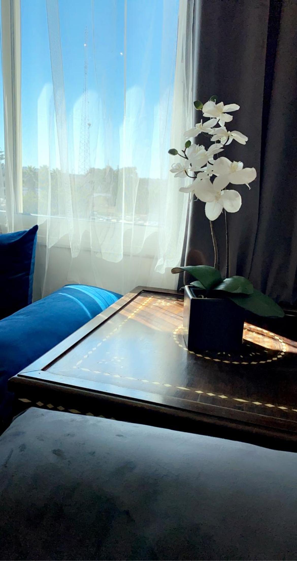 Huge 4 bedroom Condo 2 min walking to TGV train view 5